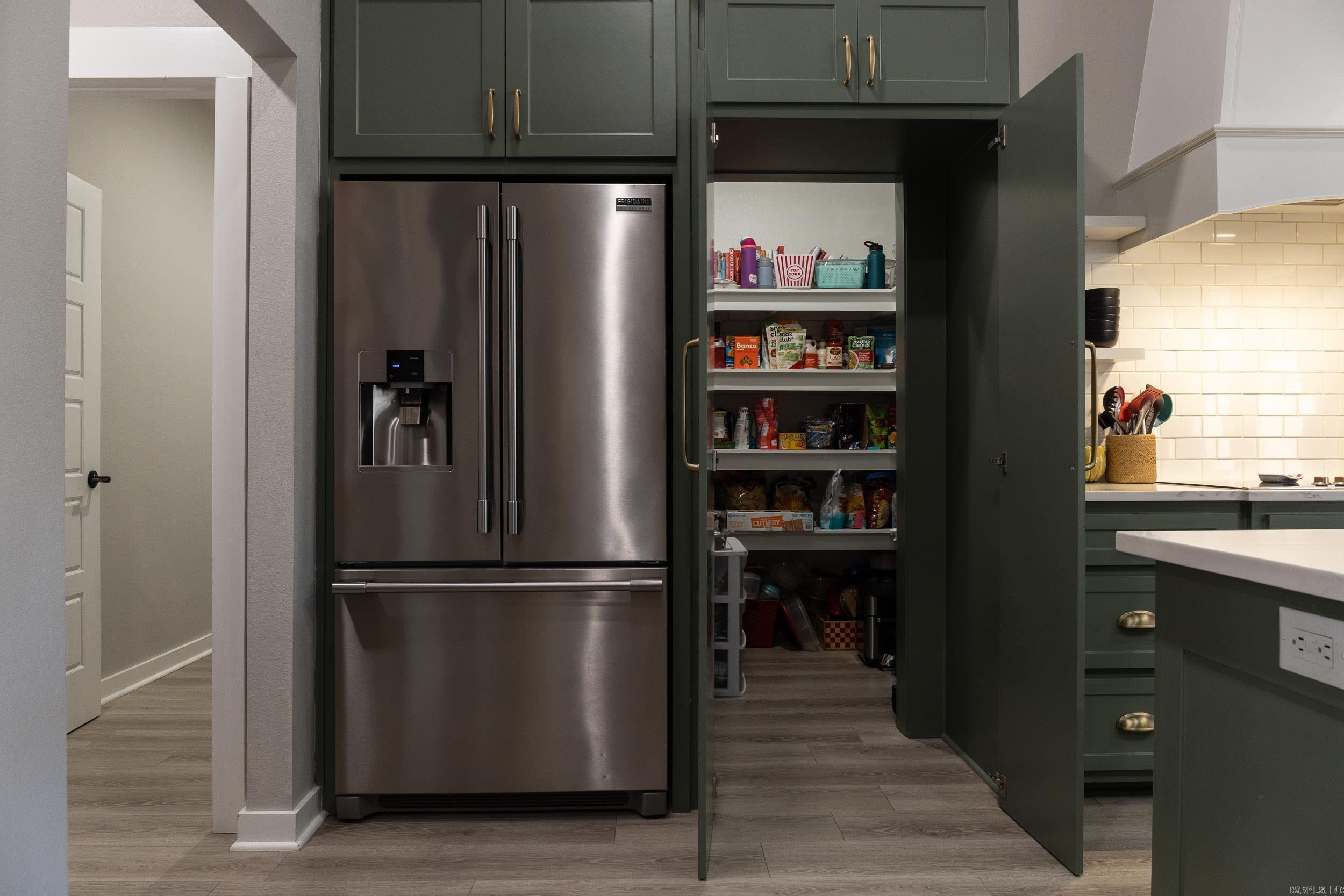 RIVENDALE COVE - Residential