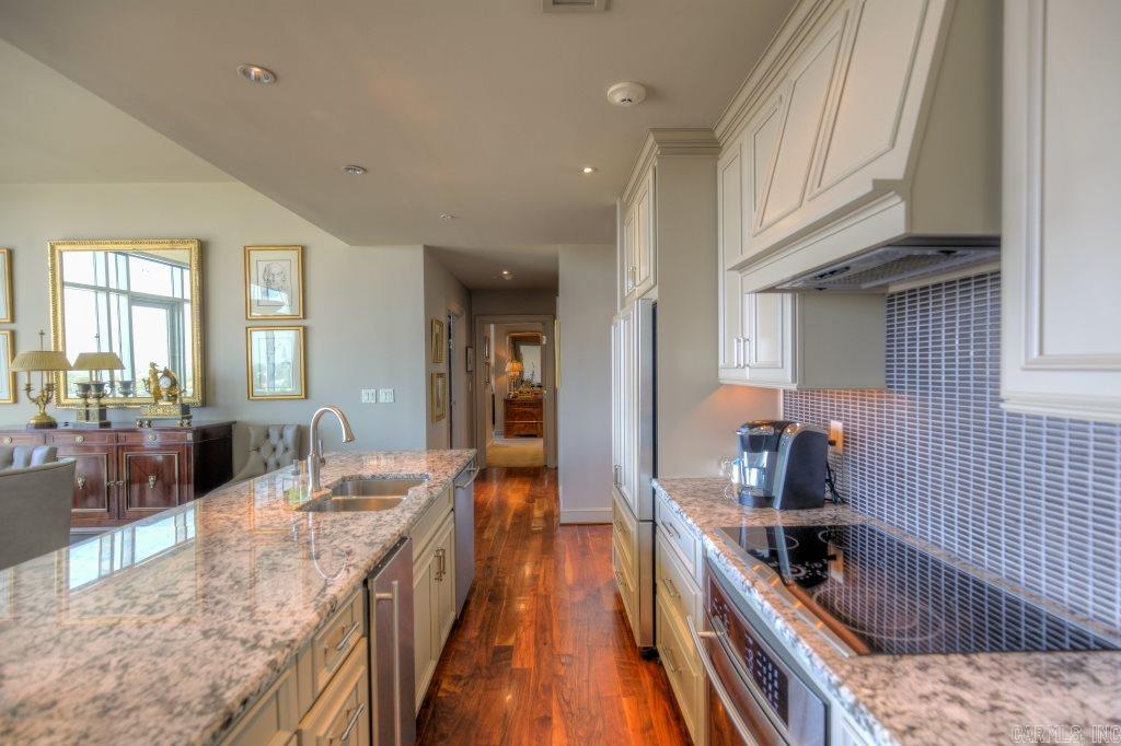 300 THIRD HPR - Residential