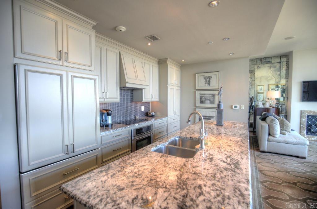 300 THIRD HPR - Residential