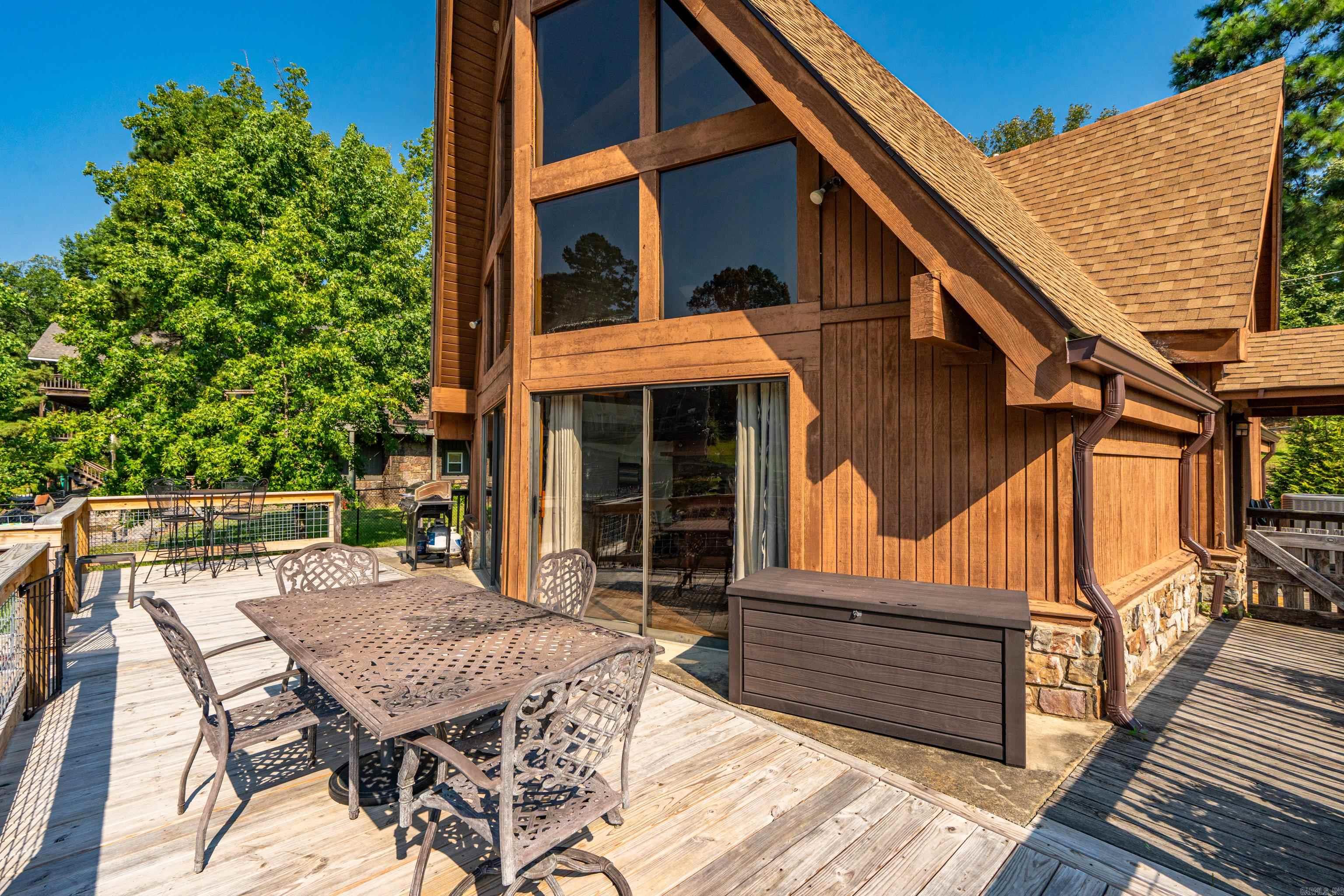 Lackeys Lake Front #3 - Residential