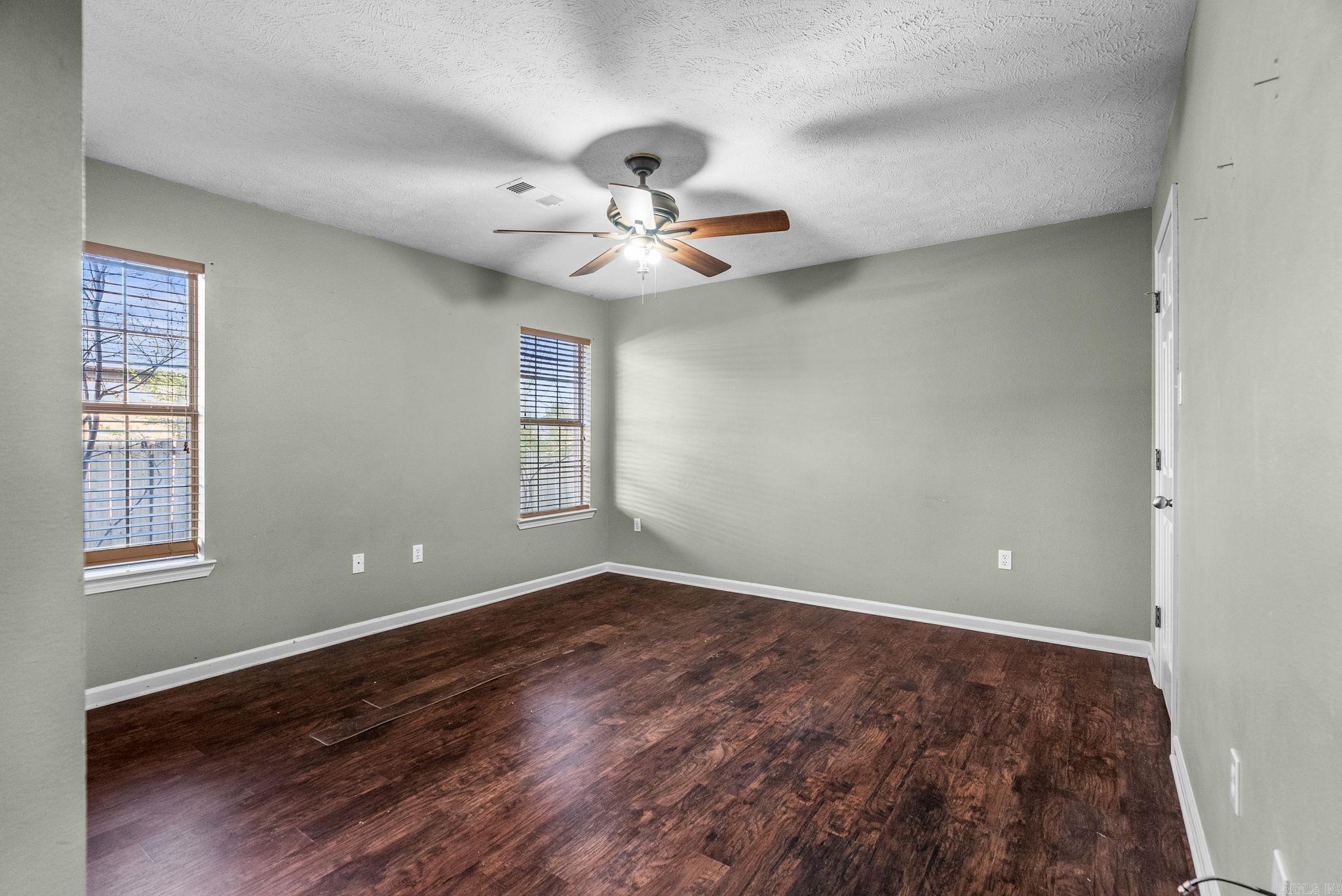 THE FALLS P.U.D. - Residential