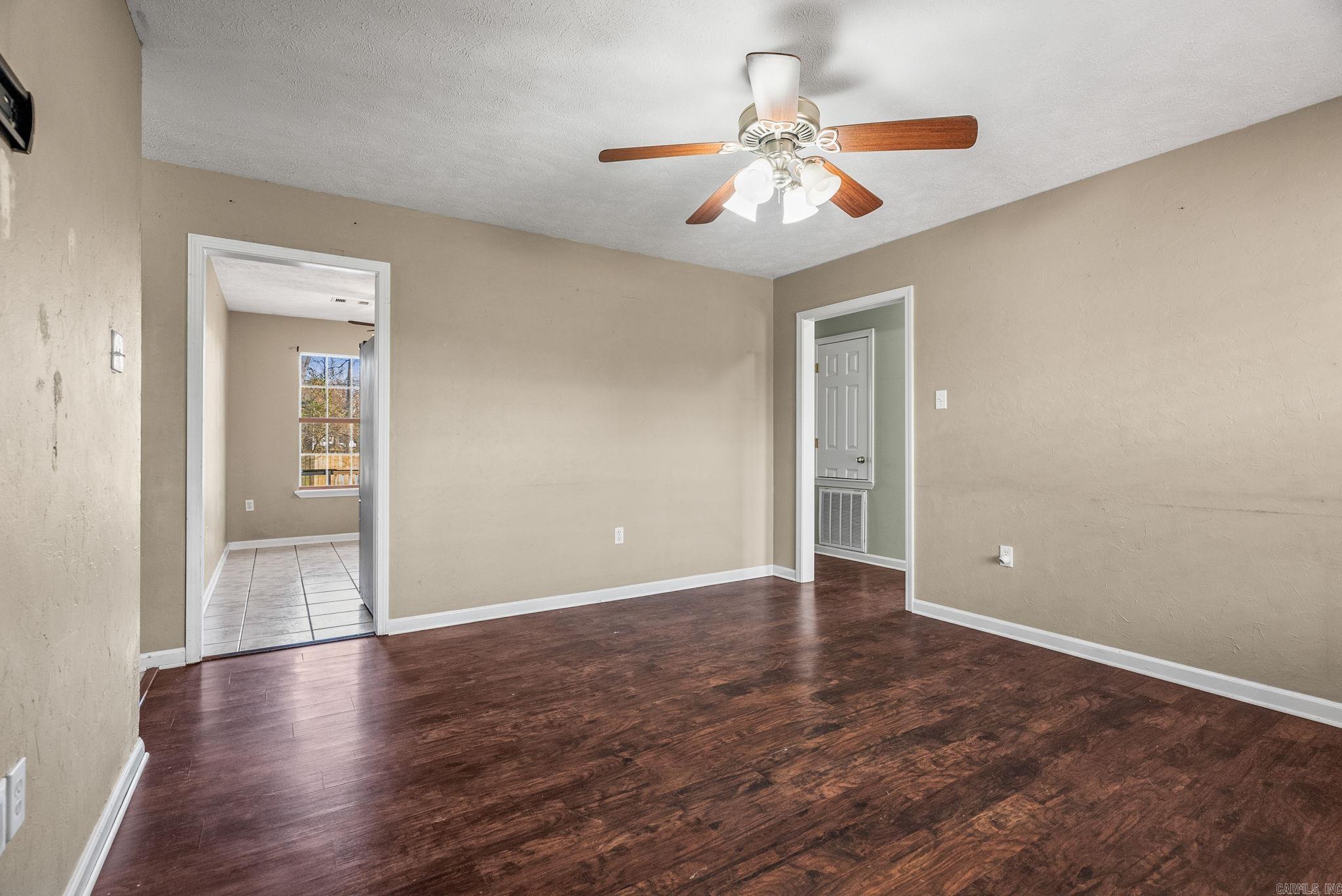 THE FALLS P.U.D. - Residential