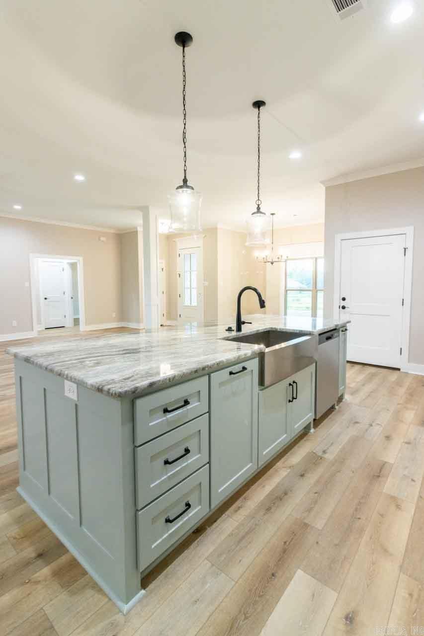 JAXON TERRACE - Residential