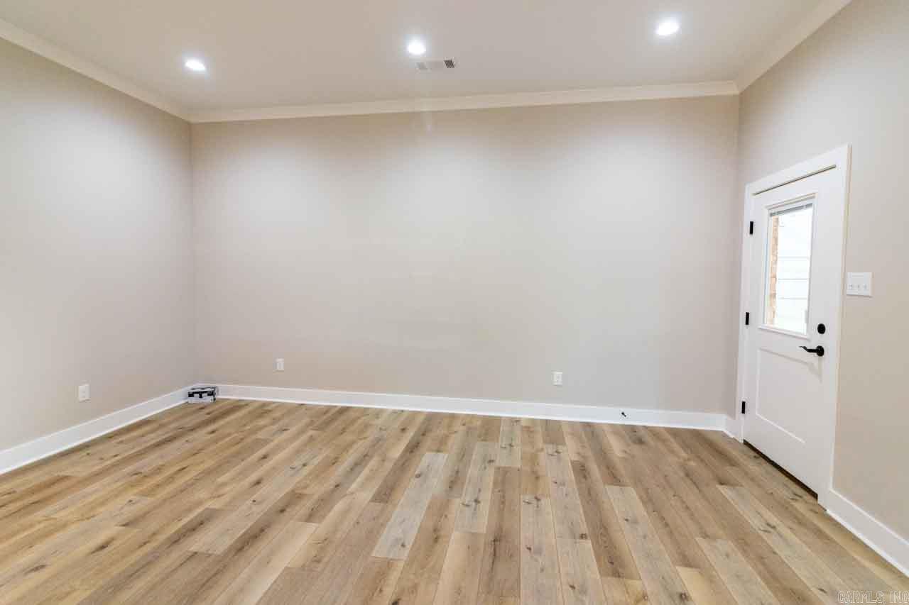 JAXON TERRACE - Residential