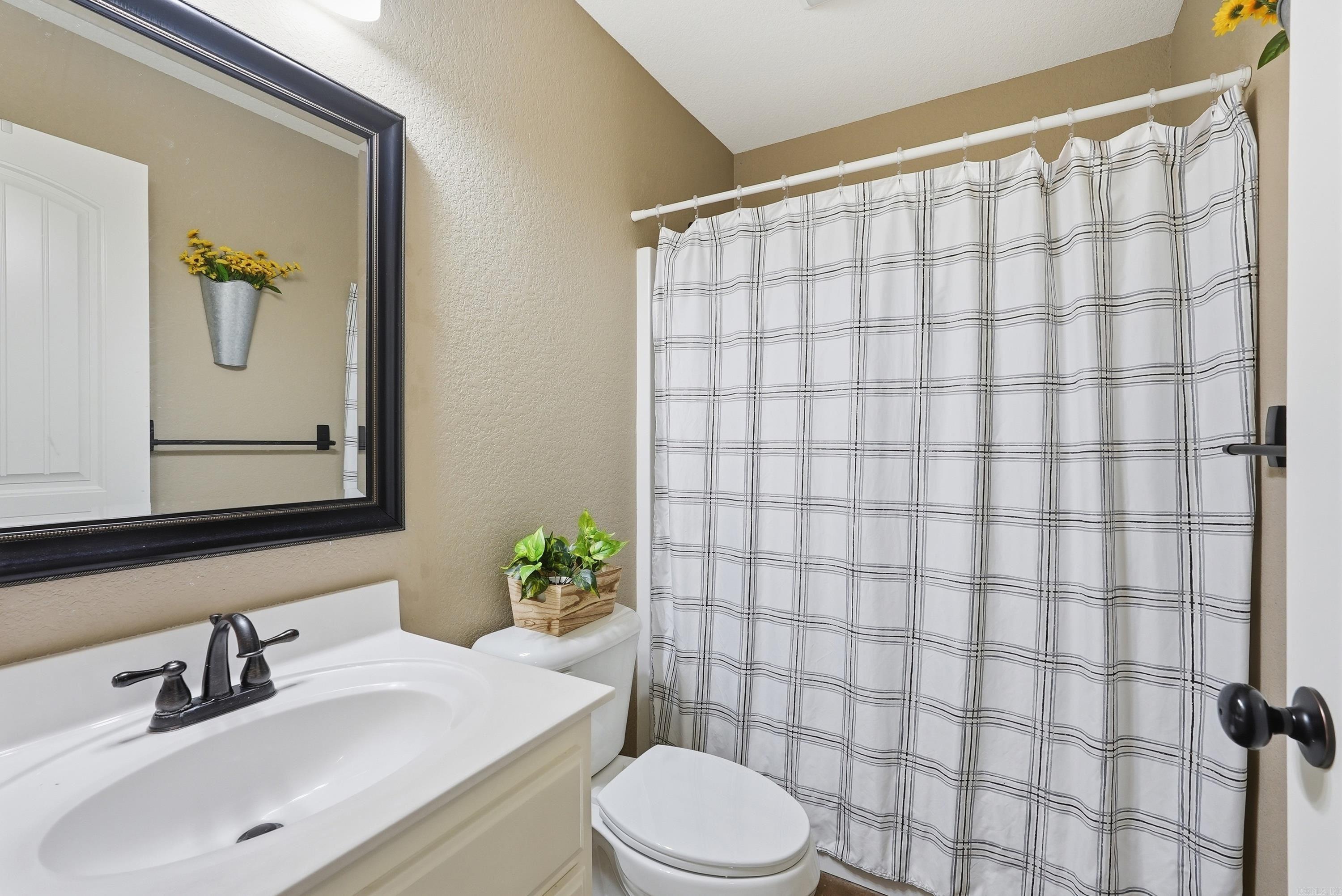 SPRING VALLEY - Residential