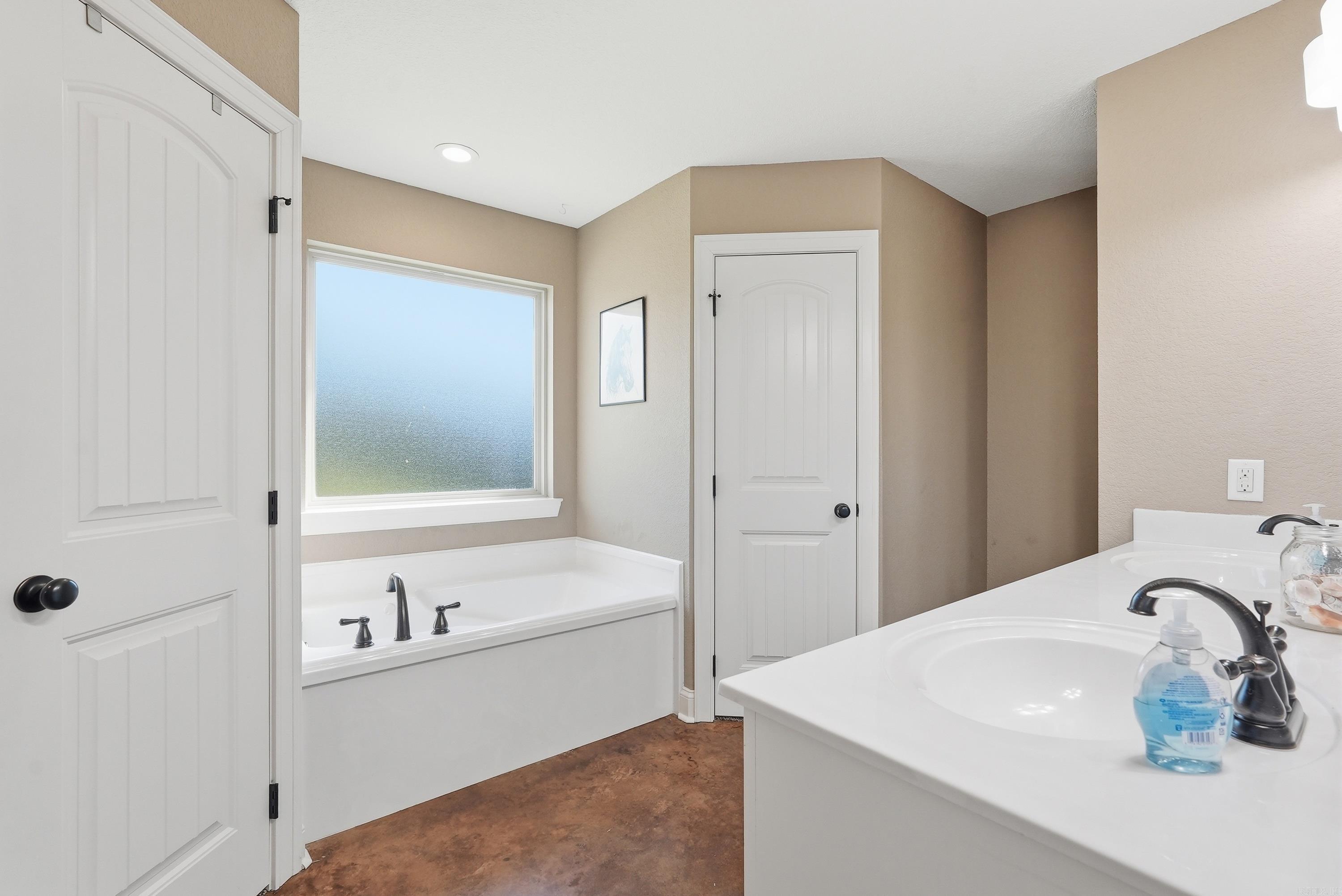 SPRING VALLEY - Residential