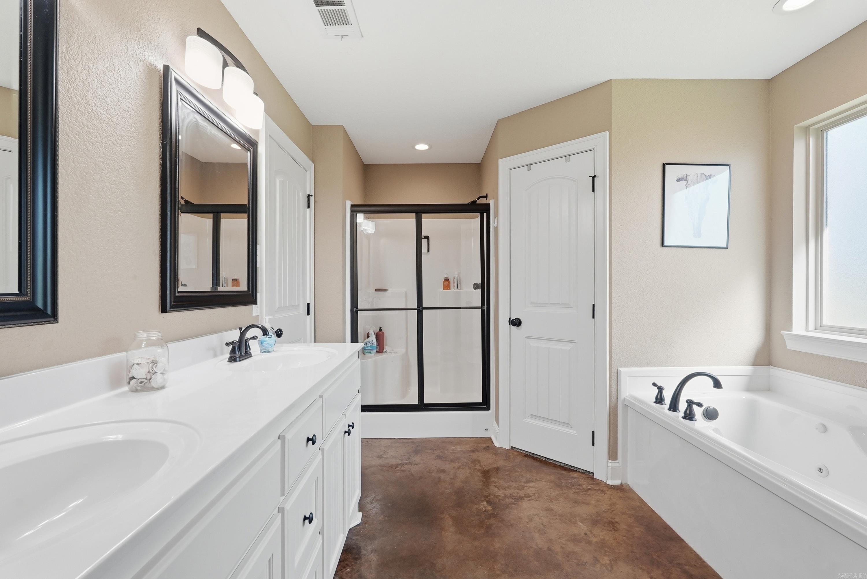 SPRING VALLEY - Residential