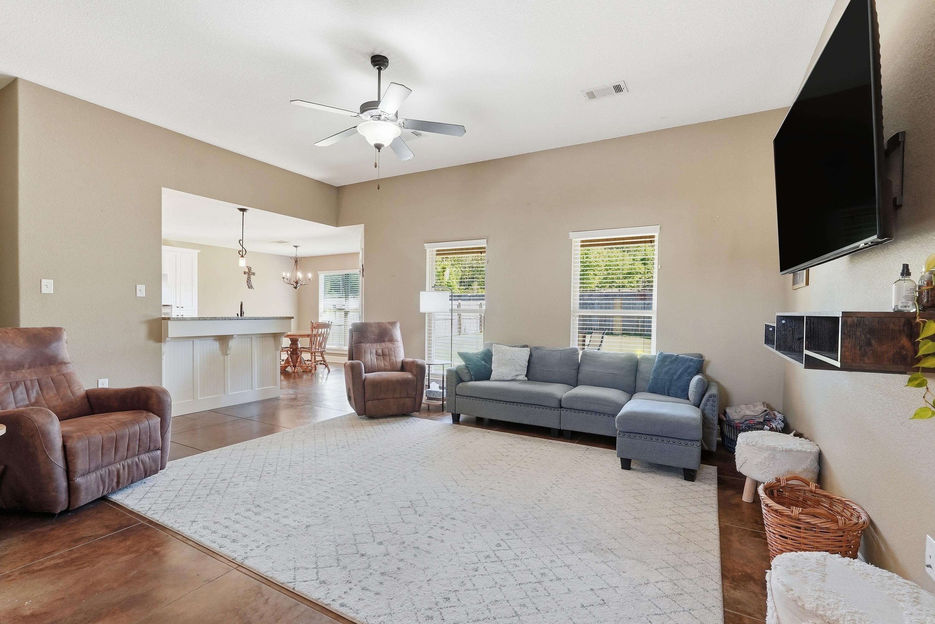 SPRING VALLEY - Residential