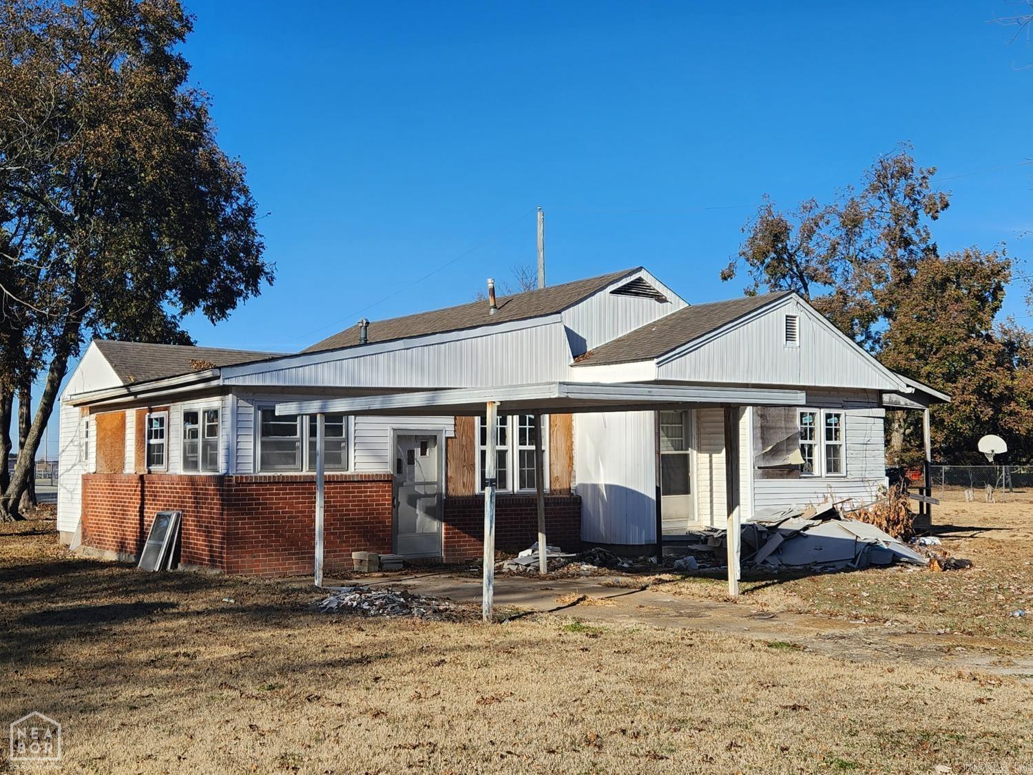With a tremendous location next to Bay School. This property is an investor special. Partially remodeled, new electrical installed, new HVAC installed lots of new sheetrock installed.