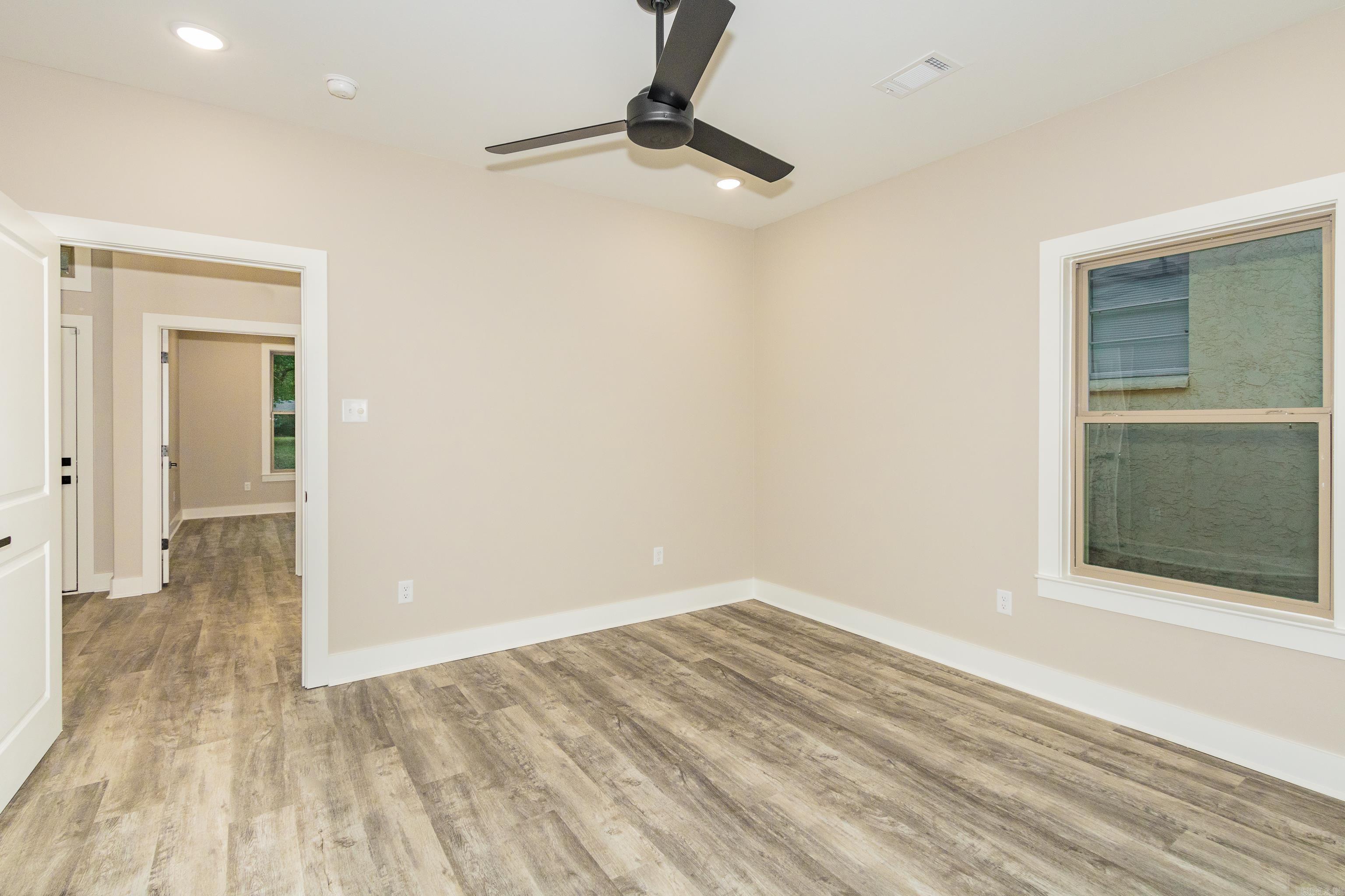 GARLANDS - Residential