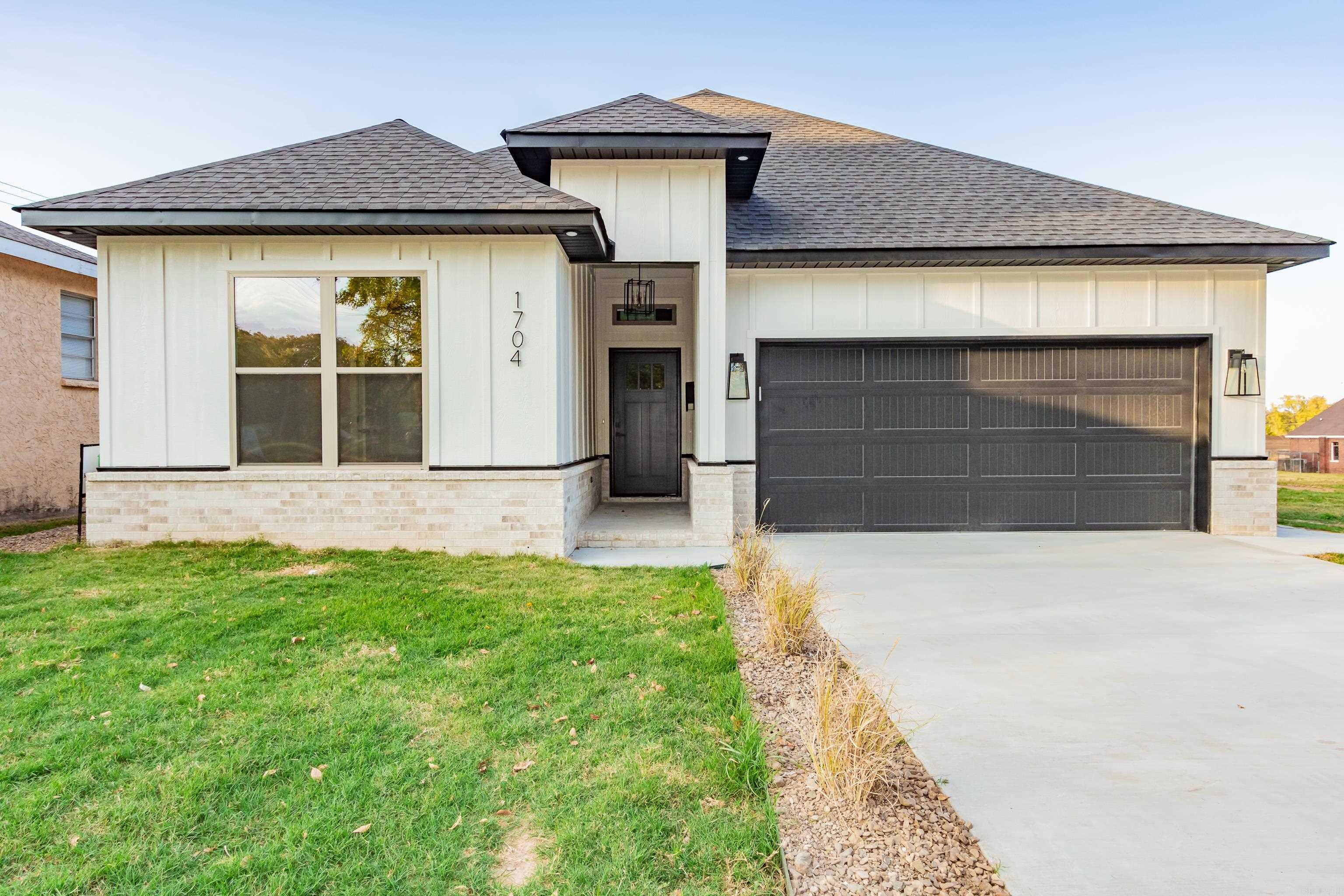 GARLANDS - Residential