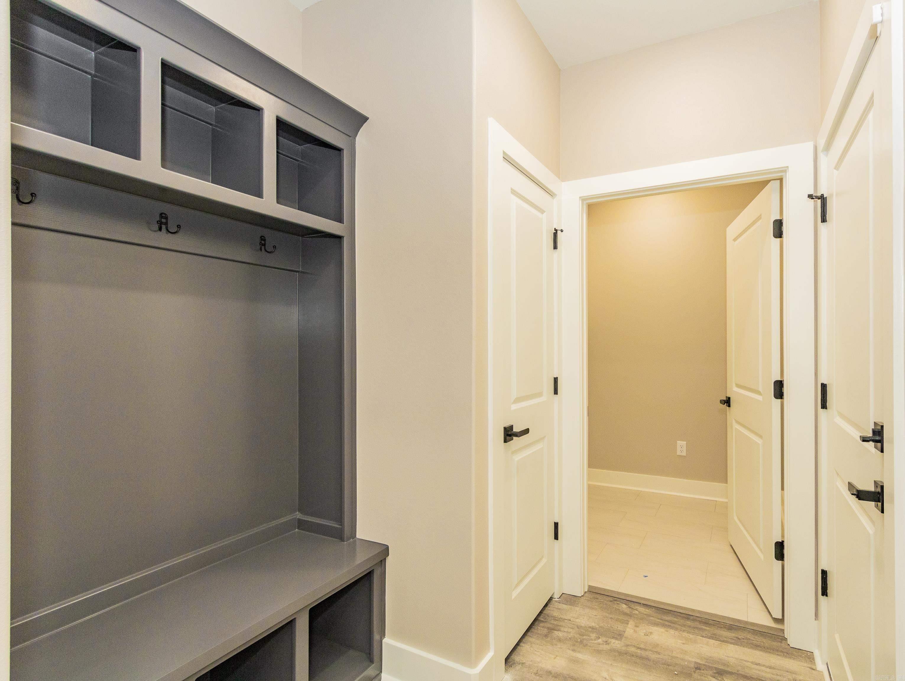 GARLANDS - Residential