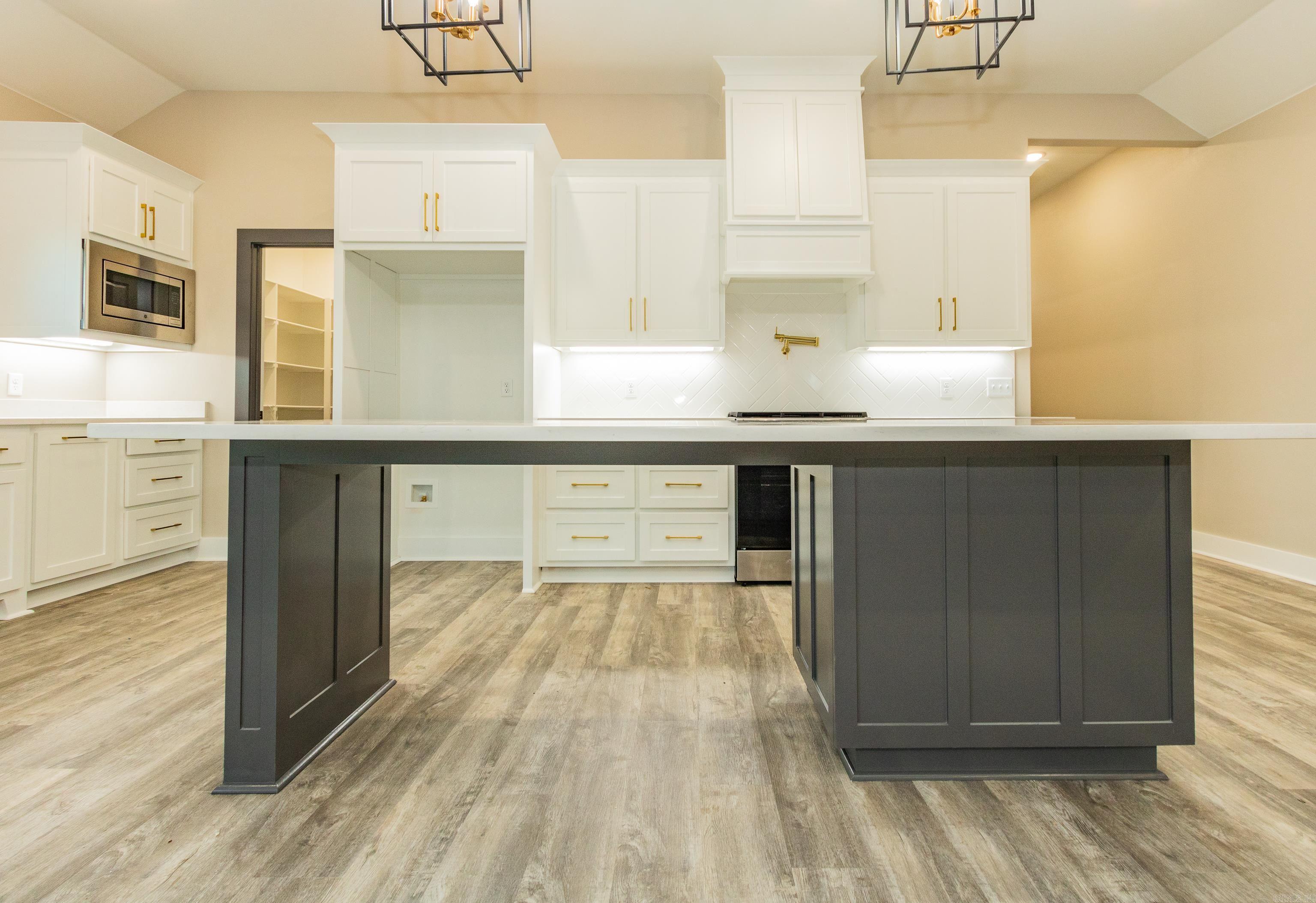 GARLANDS - Residential