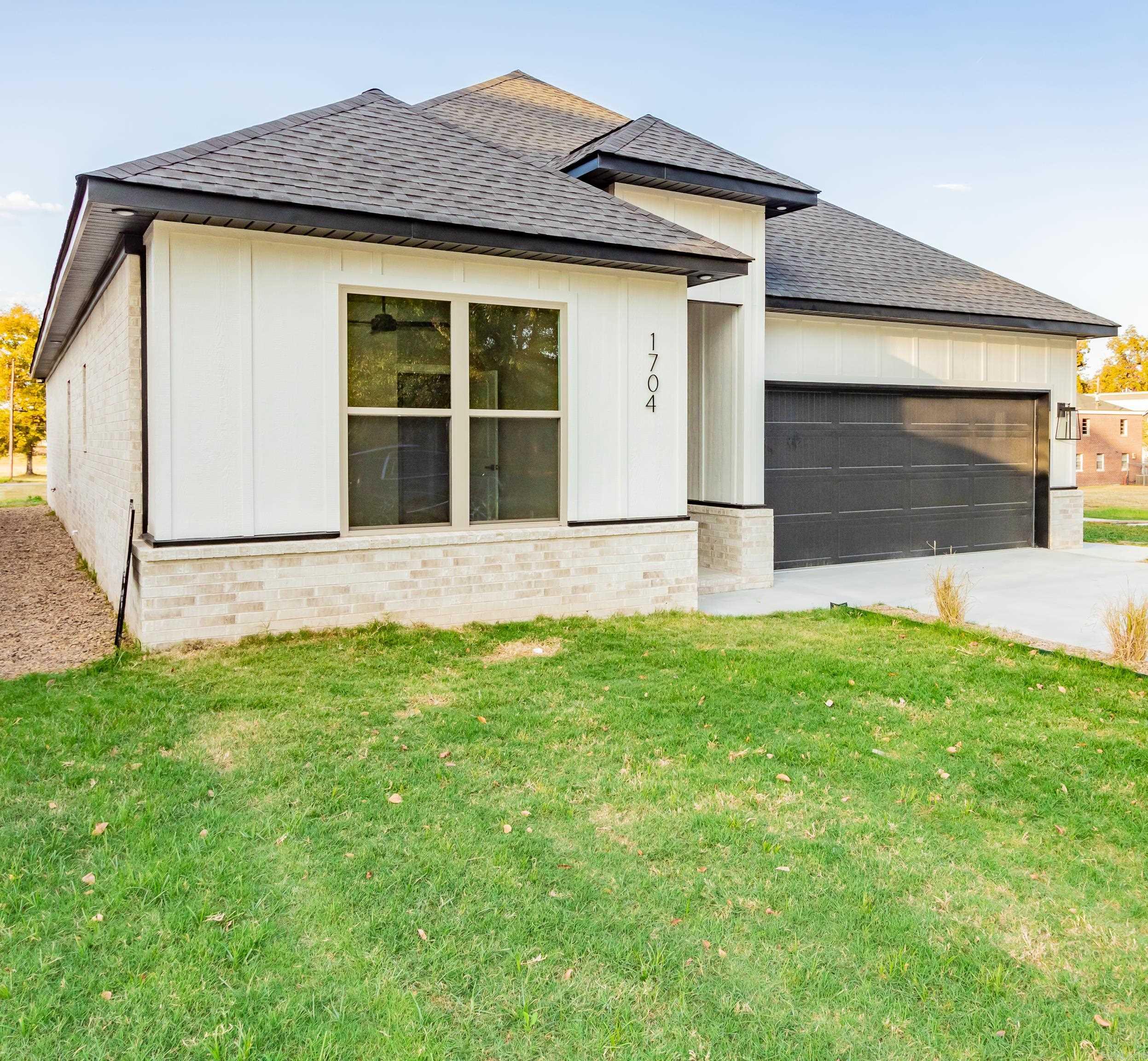 GARLANDS - Residential