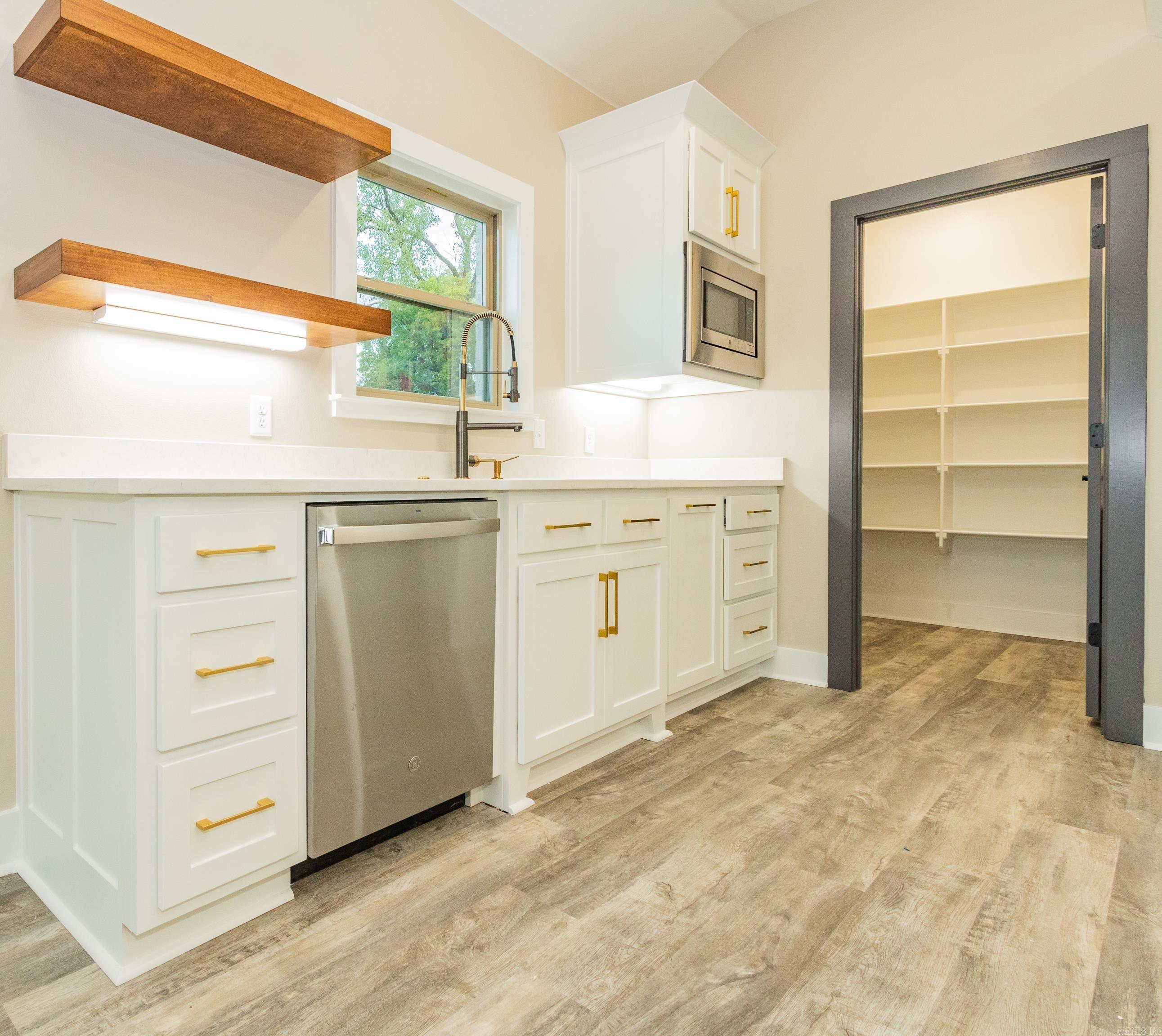 GARLANDS - Residential