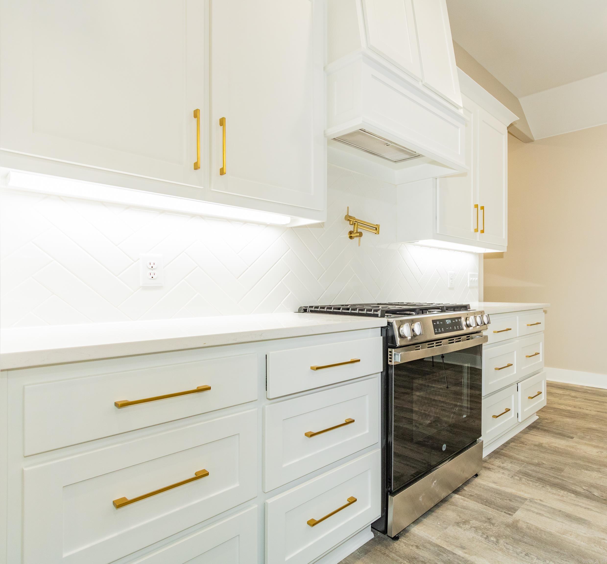 GARLANDS - Residential