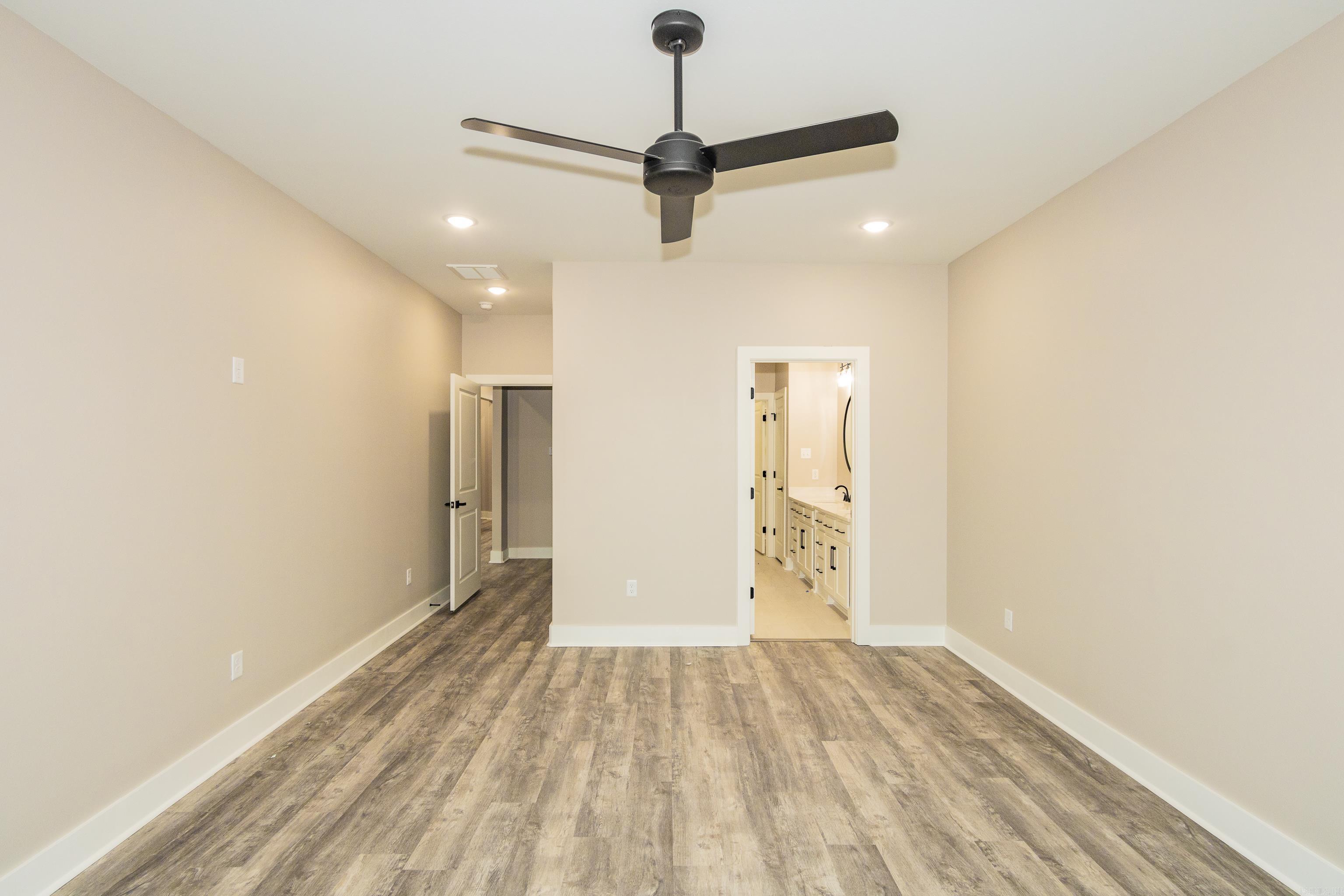 GARLANDS - Residential