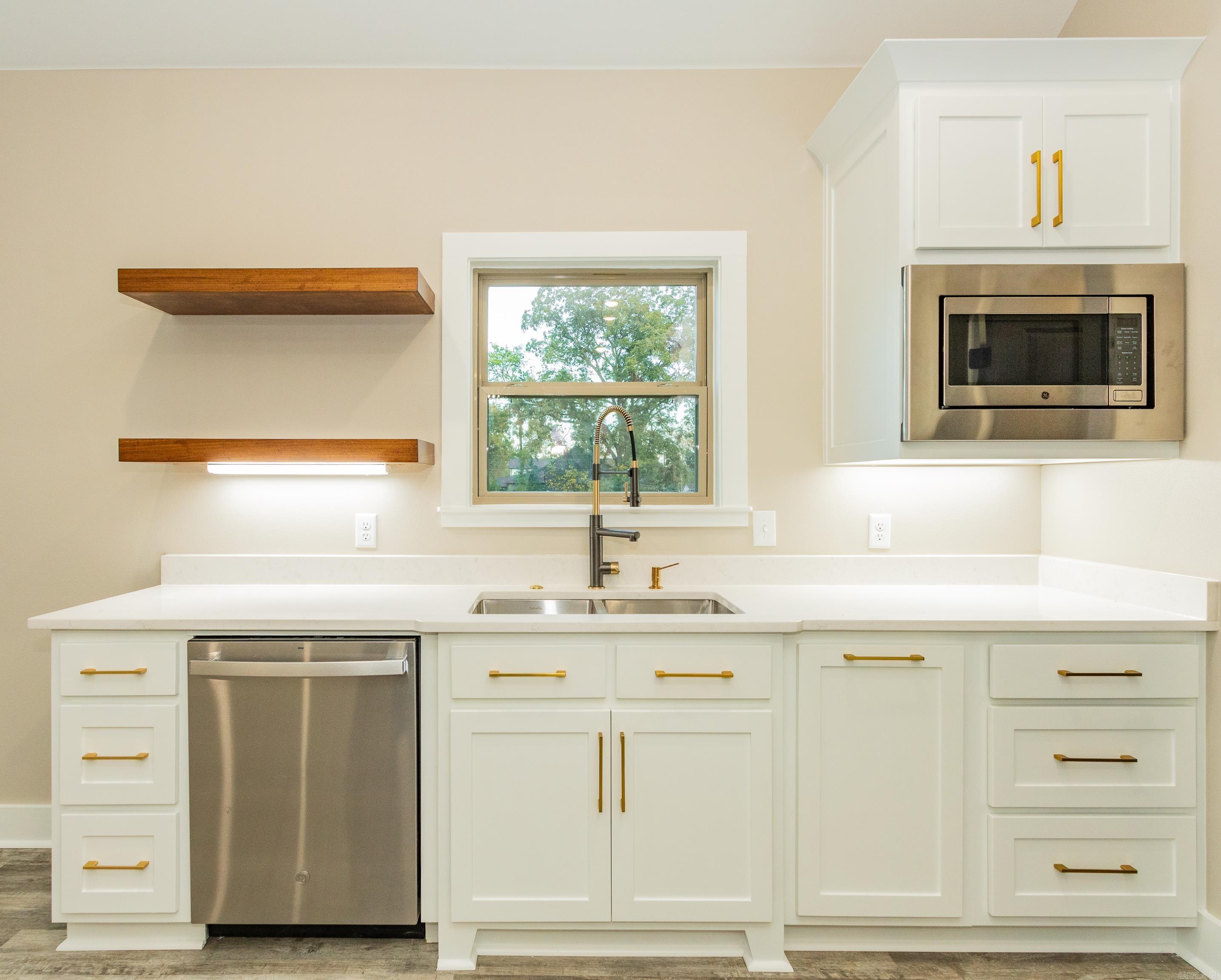 GARLANDS - Residential