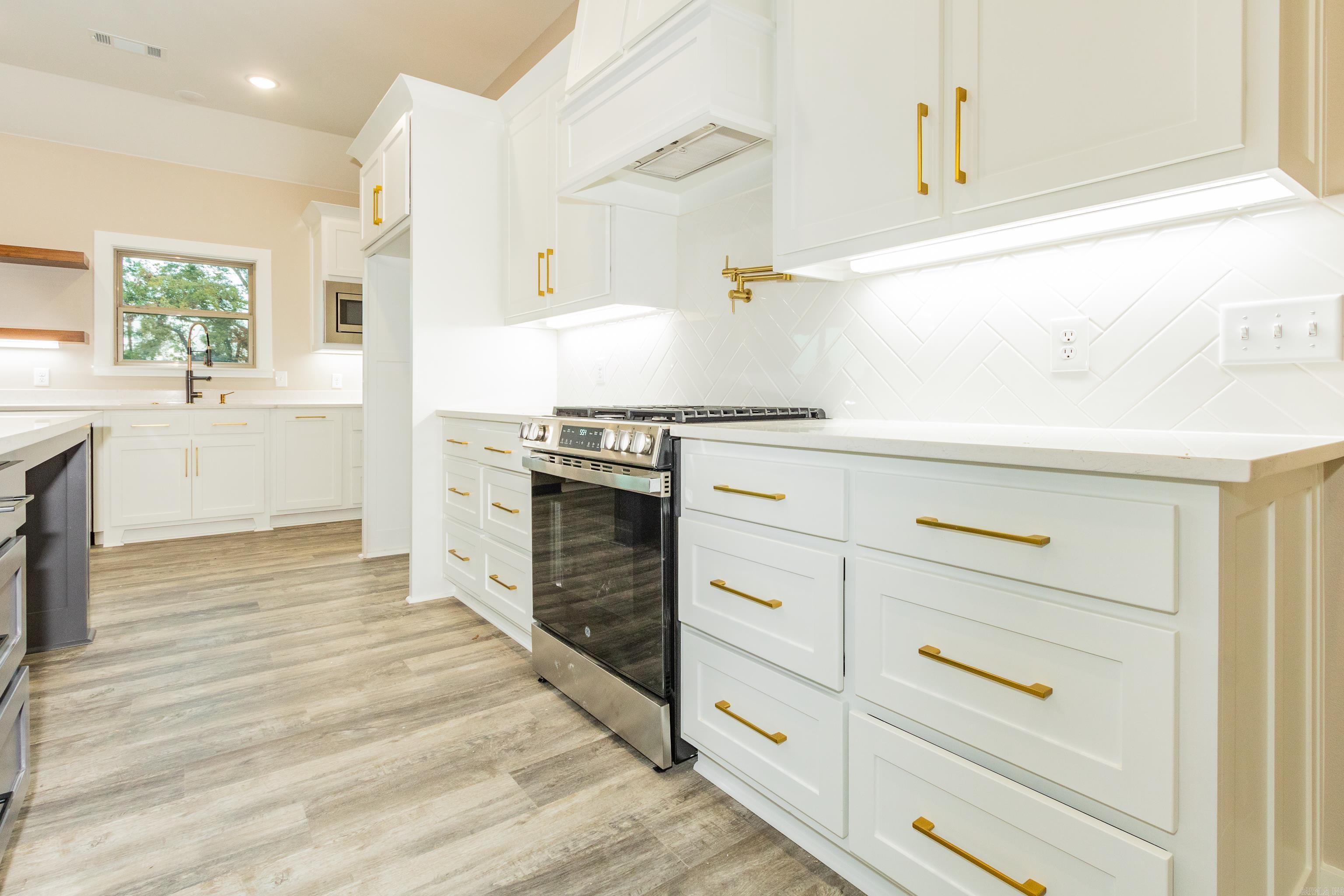 GARLANDS - Residential