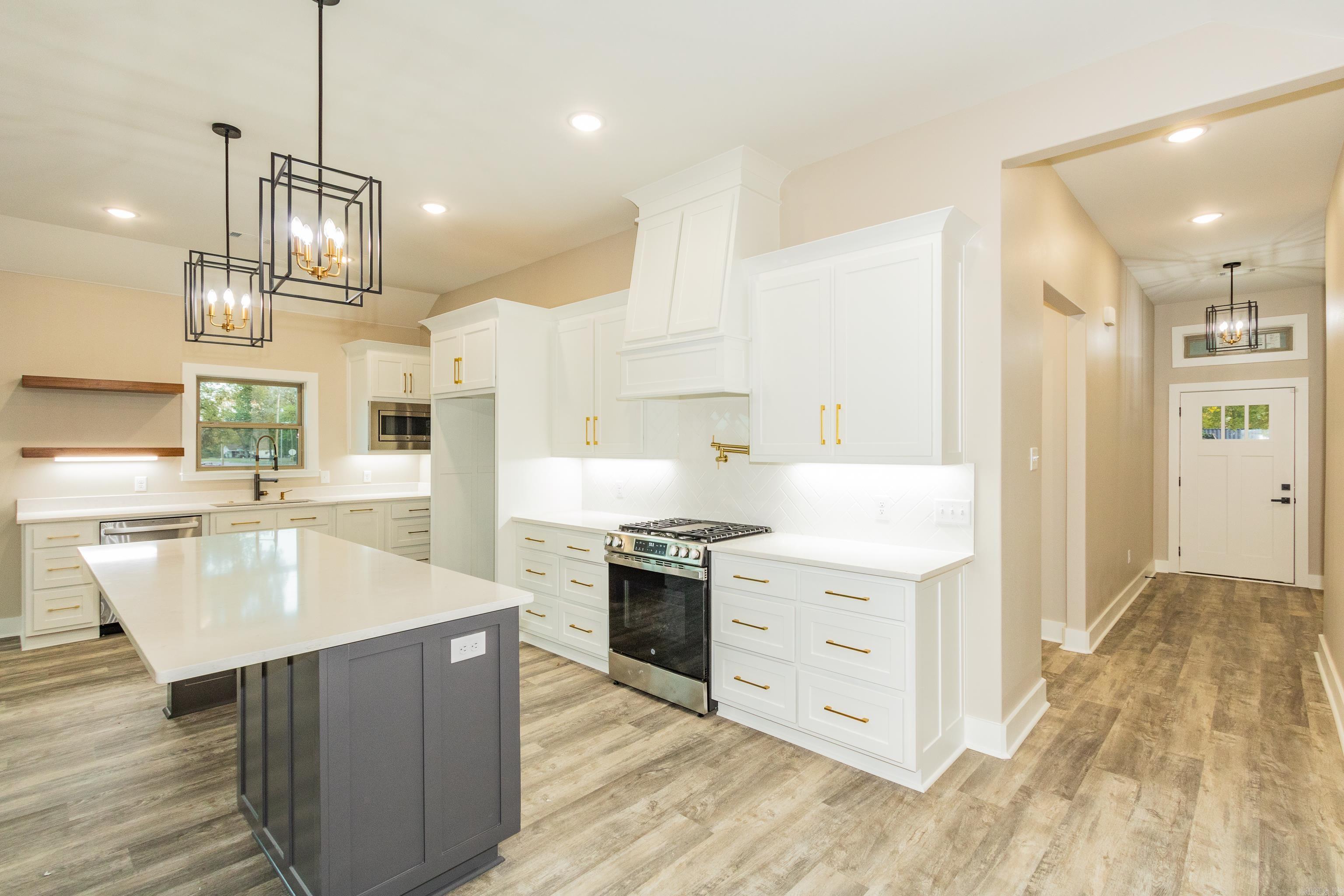 GARLANDS - Residential