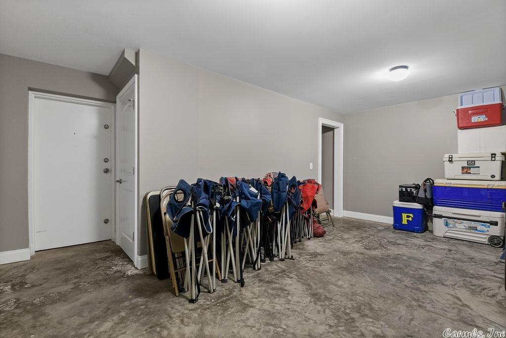 SOUTH SHORE - Residential