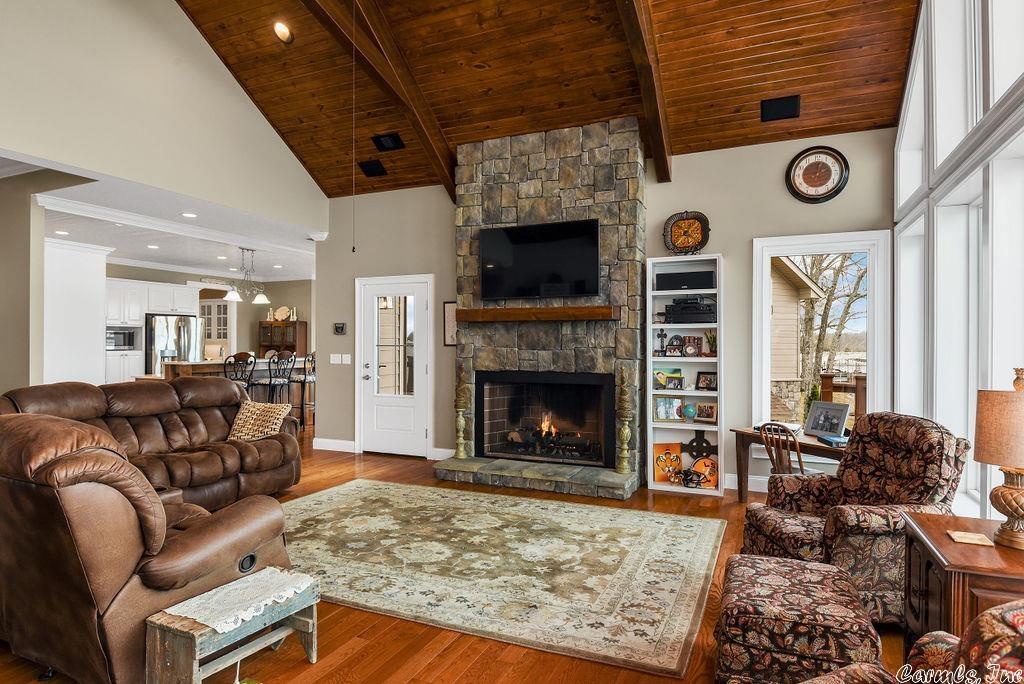 SOUTH SHORE - Residential