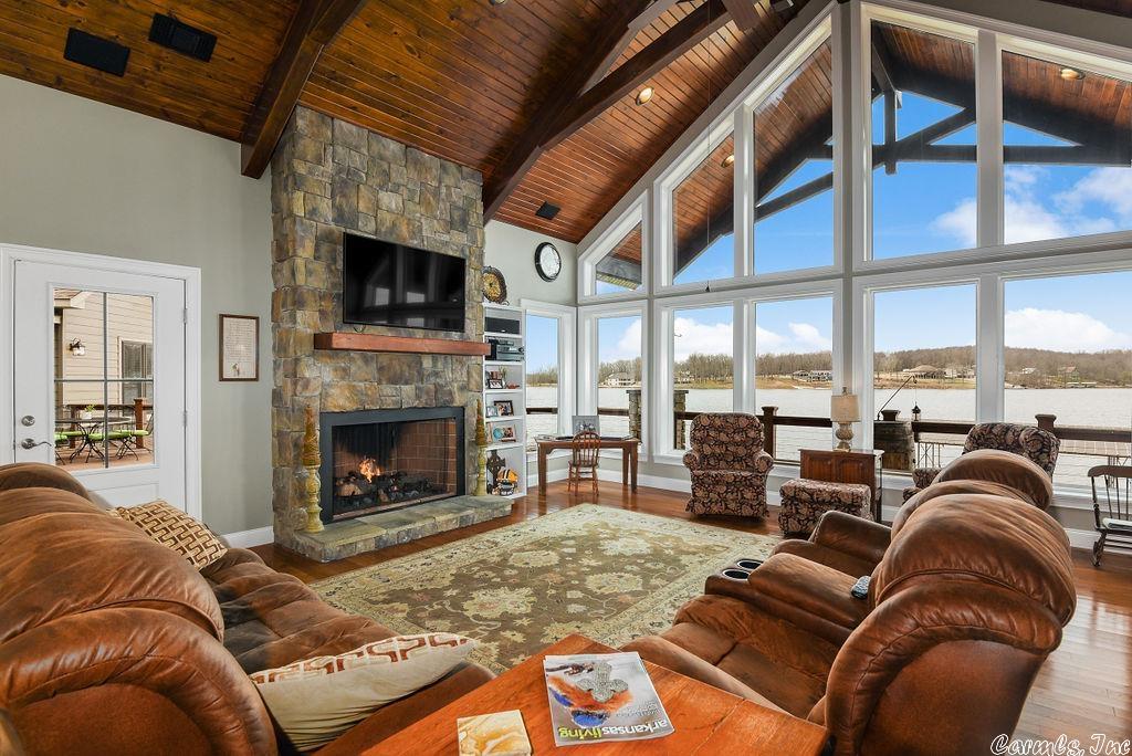 SOUTH SHORE - Residential