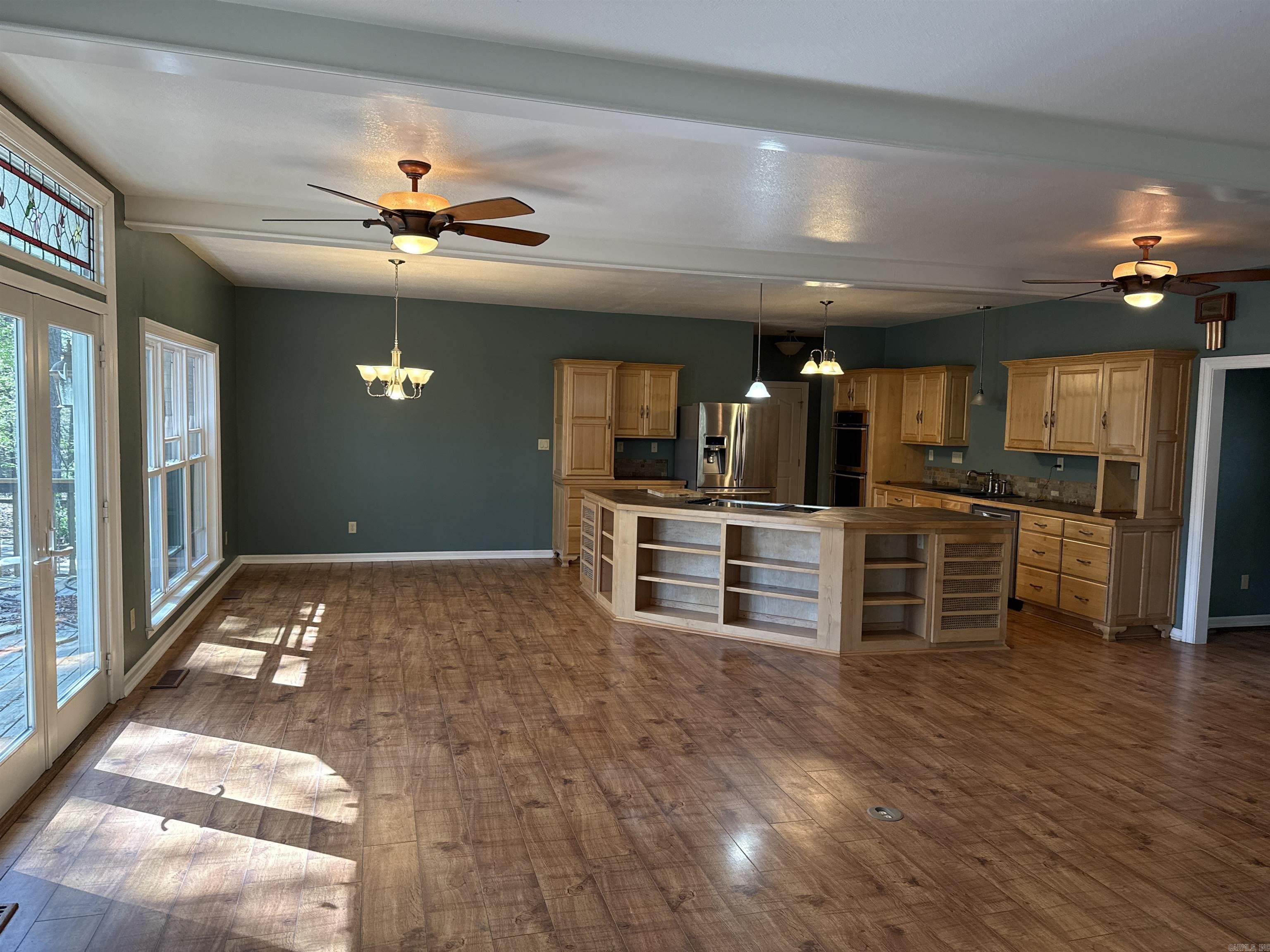 INDIAN HILLS - Residential