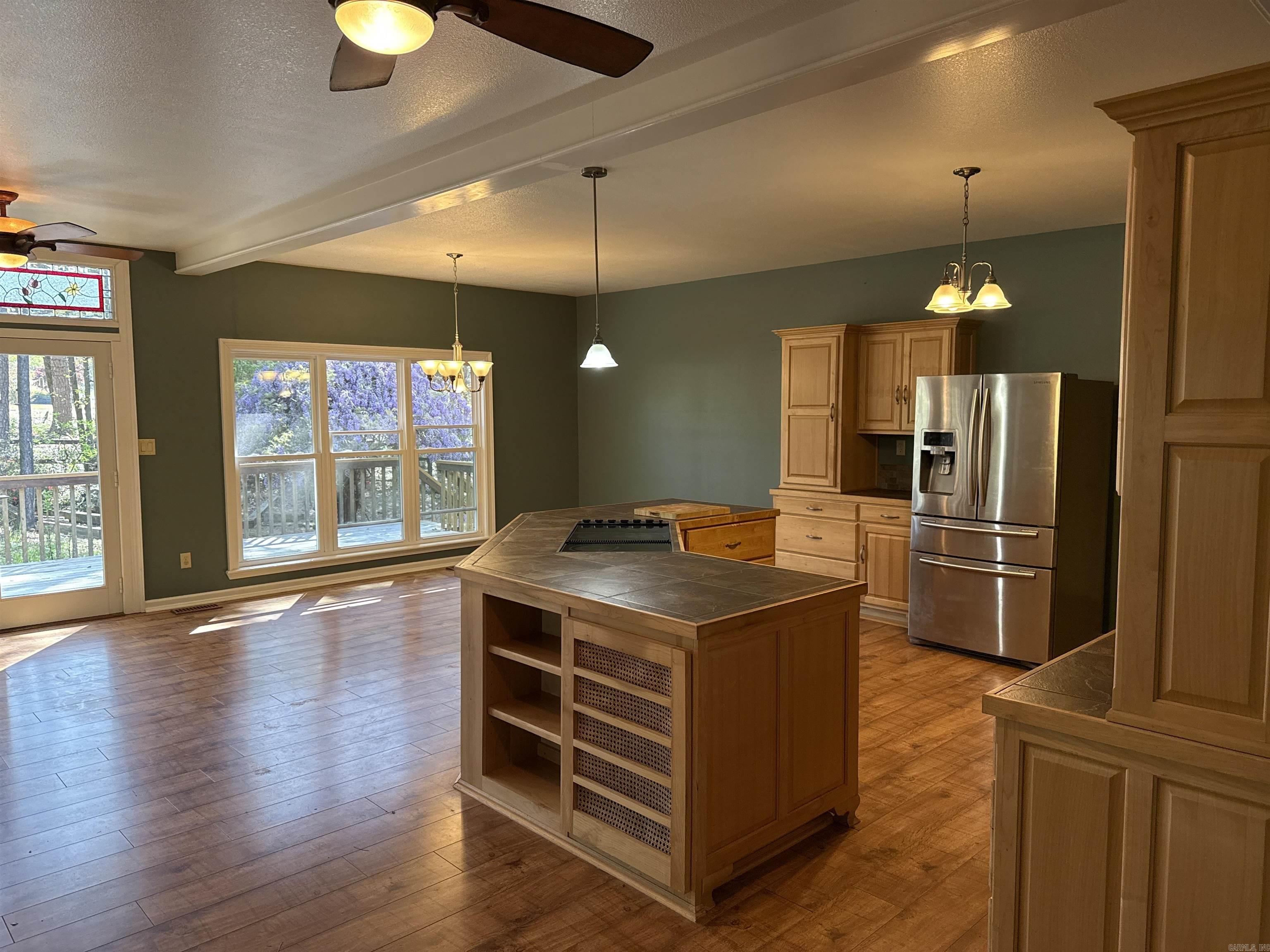 INDIAN HILLS - Residential