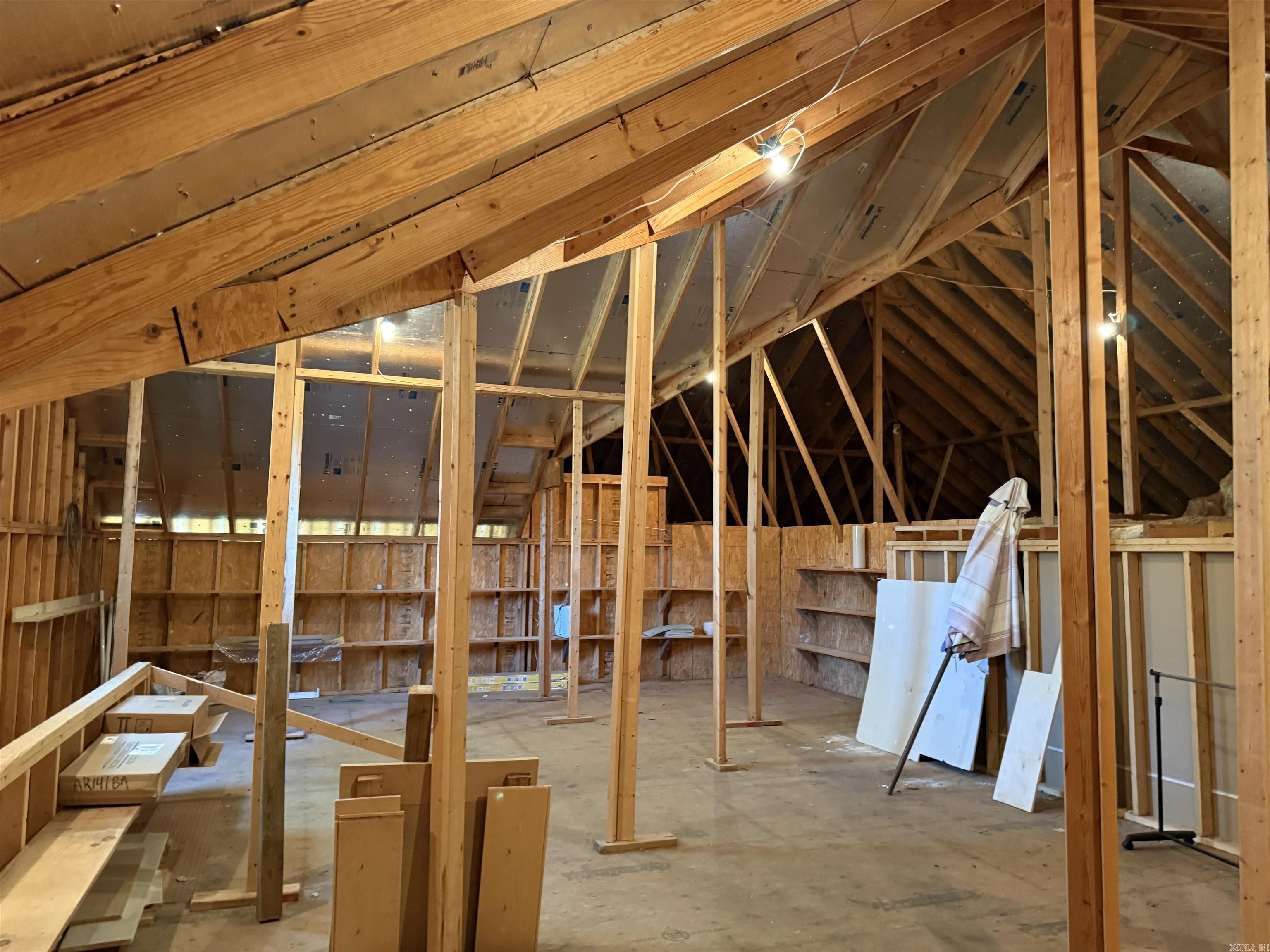 INDIAN HILLS - Residential