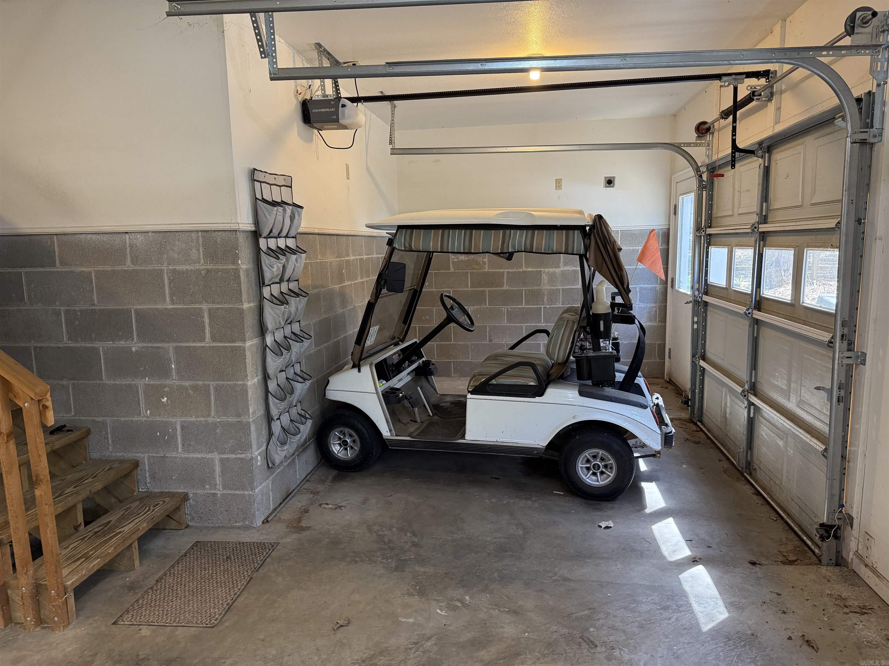 INDIAN HILLS - Residential