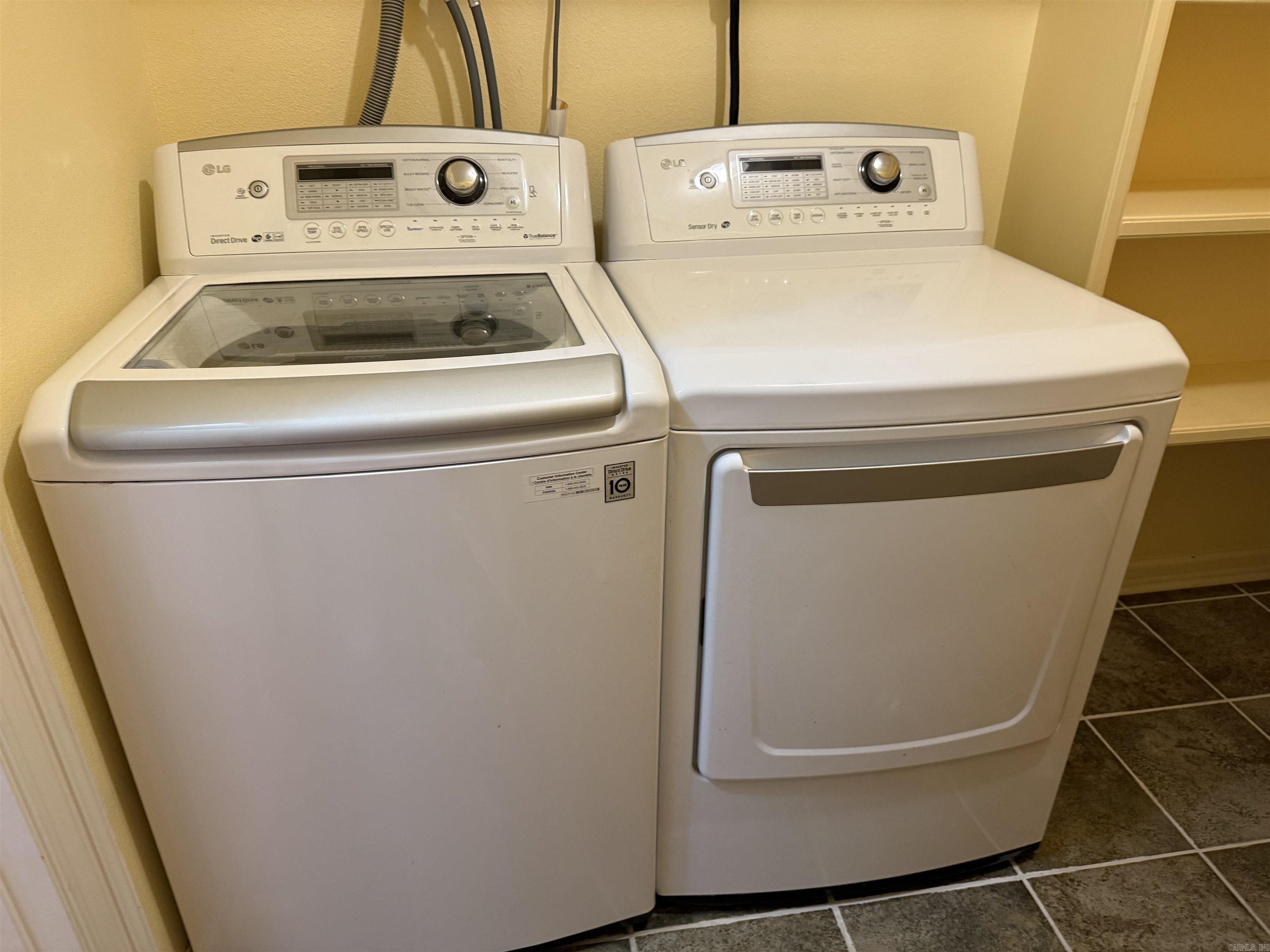 INDIAN HILLS - Residential