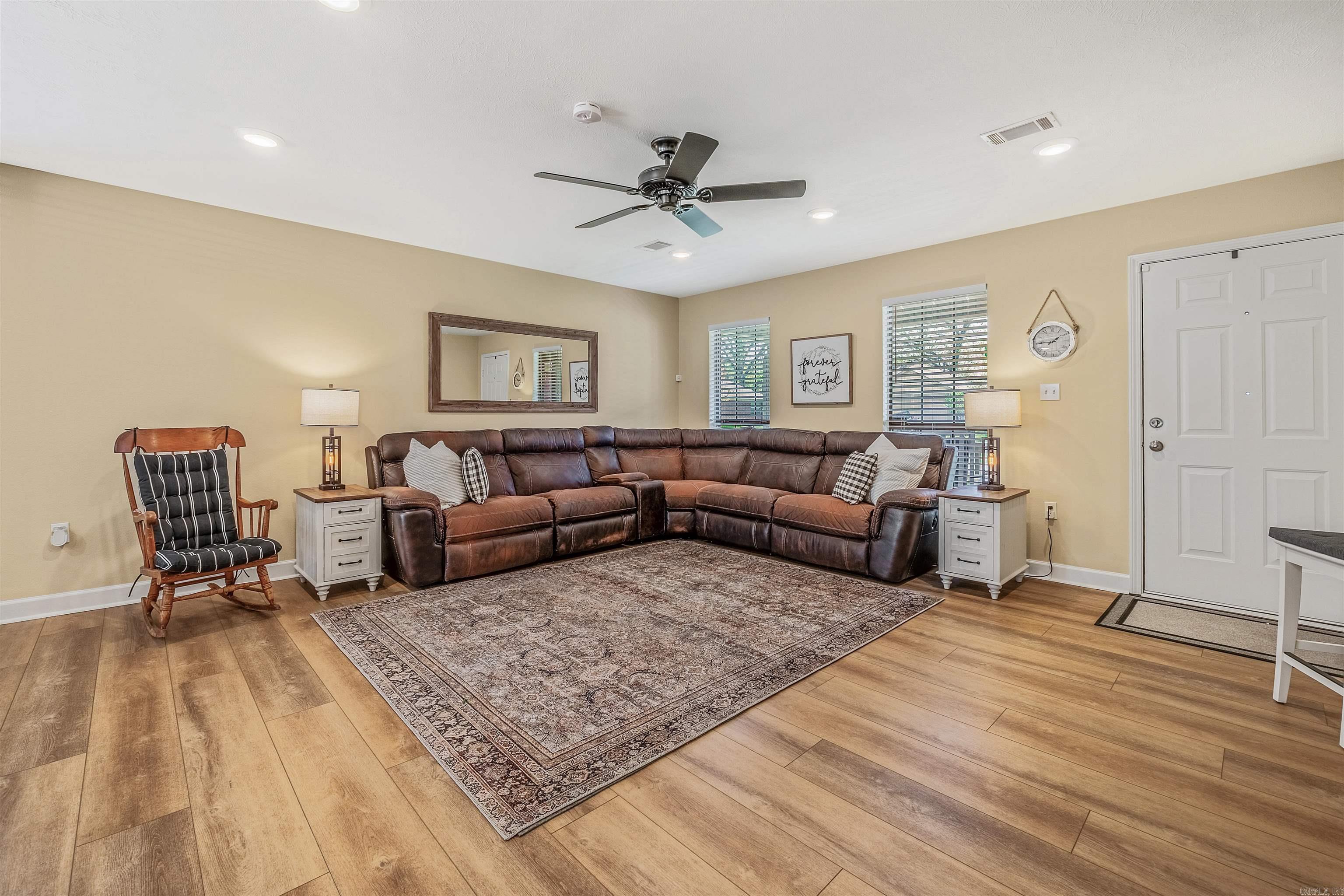 WEST POINTE - Residential