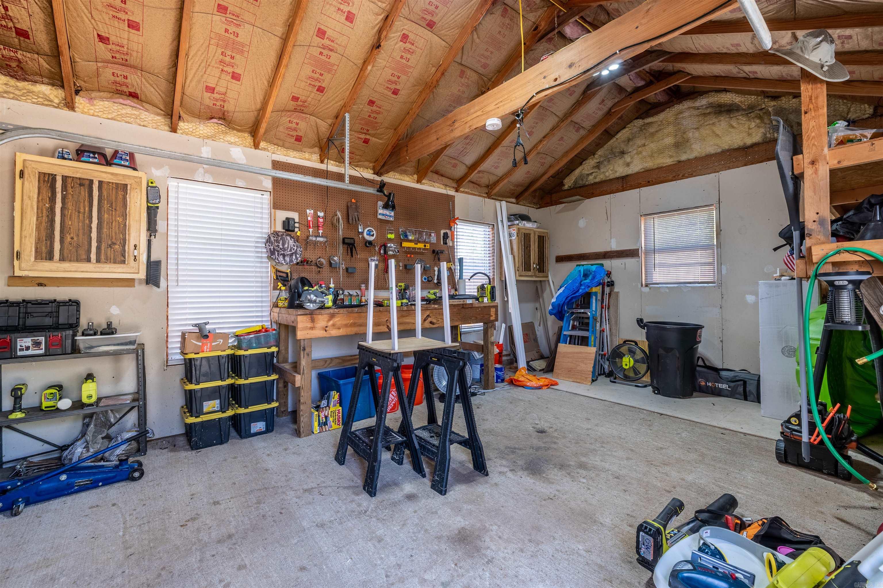 WEST POINTE - Residential