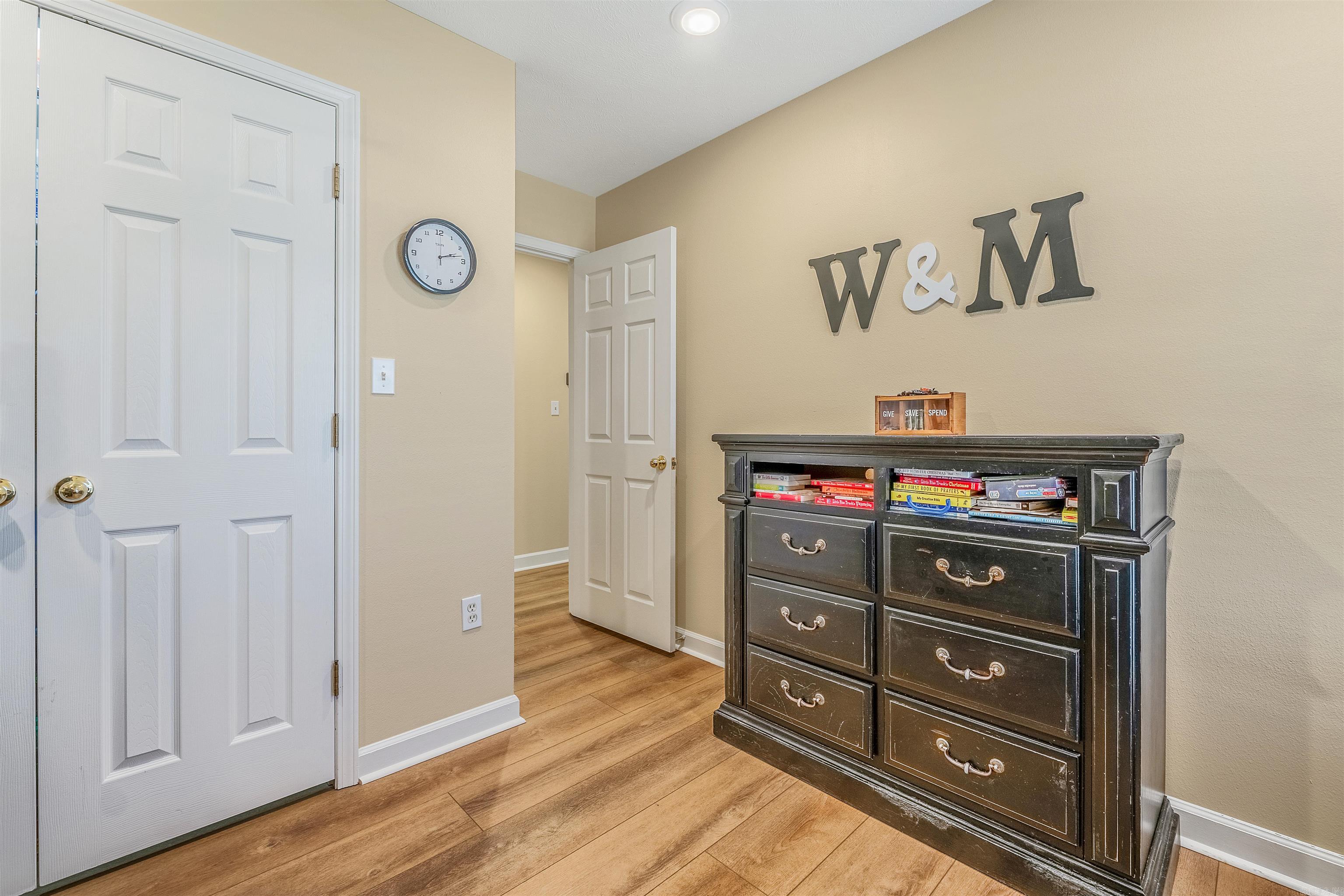 WEST POINTE - Residential