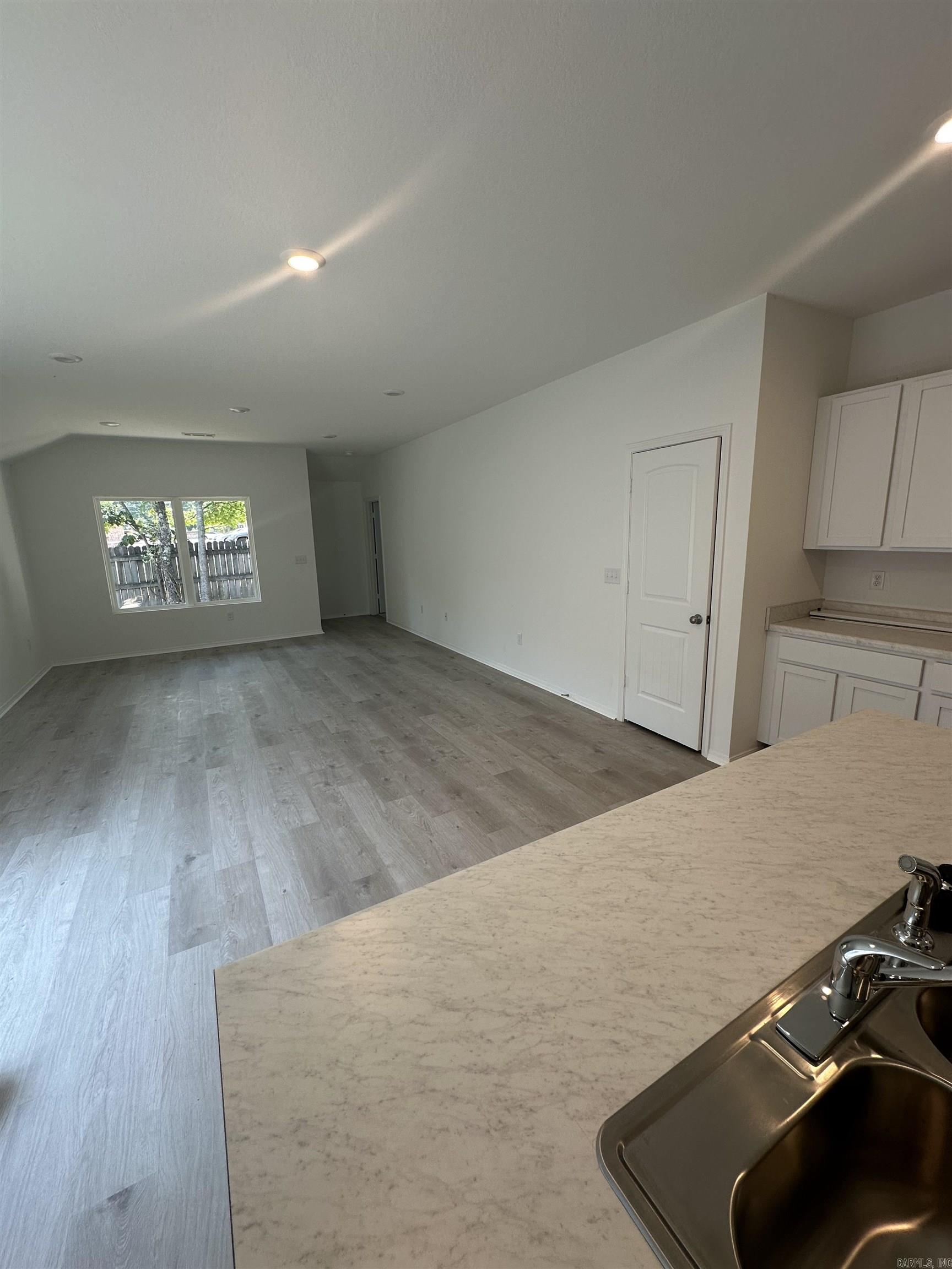 COUNTRY CLUB OF ARK THE - Residential