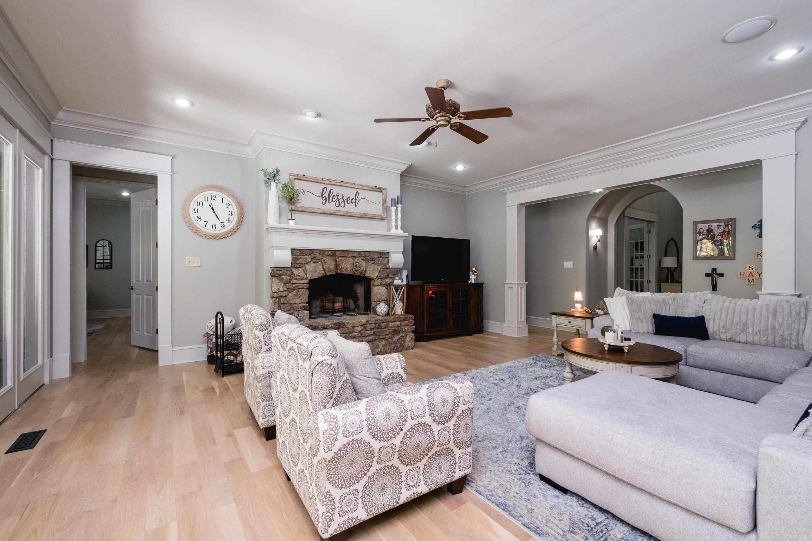 CHENAL VALLEY SOLOGNE CIRCLE - Residential