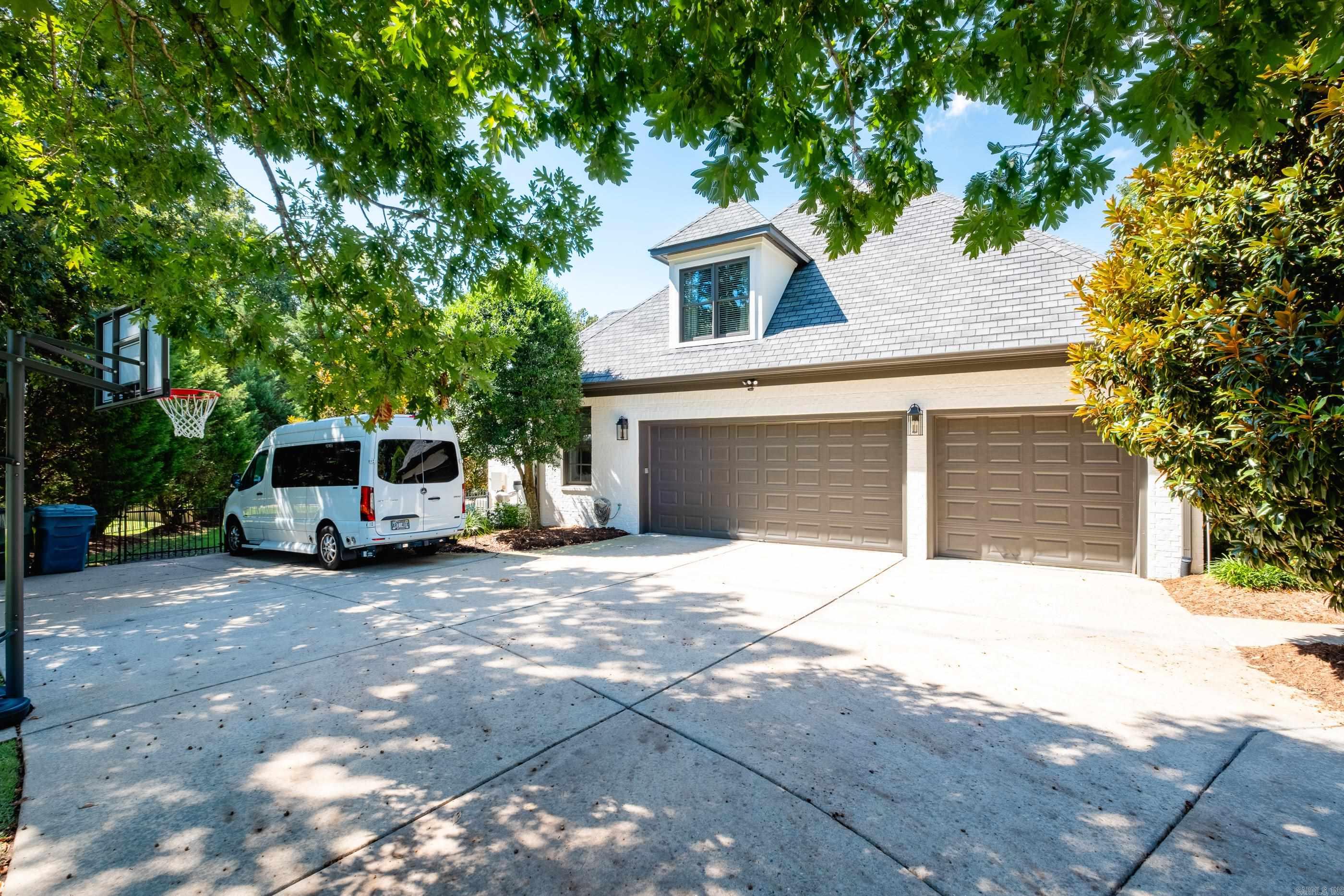 CHENAL VALLEY SOLOGNE CIRCLE - Residential