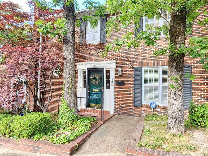 Great Townhome/Condo in the Very Desirable Cambridge place off Pleasant Valley. This Large 3 Bedroom 3 full bath home is in a Great area close to dining, shopping, schools, churches, Golf and entertainment.  Complex offers a nice swimming pool, clubhouse and tennis courts. Walk in to a great entrance then enter into a large LR area with Fireplace and a Formal Dining area, Nice size Kitchen with updated counter tops and plenty of Cabinets, Refrigerator stays... lower level also includes a good size bedroom and full bath. Upstairs you have a Large Master and another huge bedroom with lots of storage. Master bedroom has a private covered patio to enjoy your morning coffee and quiet time. Entertain and enjoy time in your own large covered Screened in back porch. Freshly Cleaned Carpets. This one is ready to move in. Washer/Dryer convey POA fees cover Water, Trash, mowing, Exterior maintenance, insurance(Studs out) and Roof, pest control and use of all complex amenities. New Roof 2024