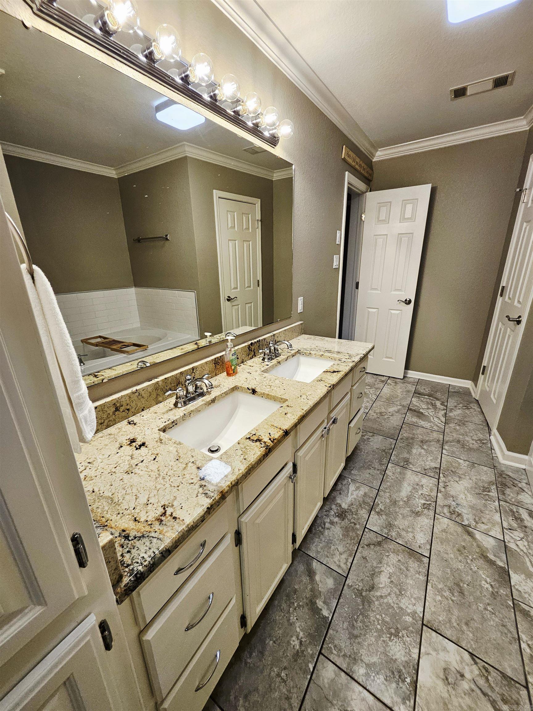 WHITNEY WOODS - Residential