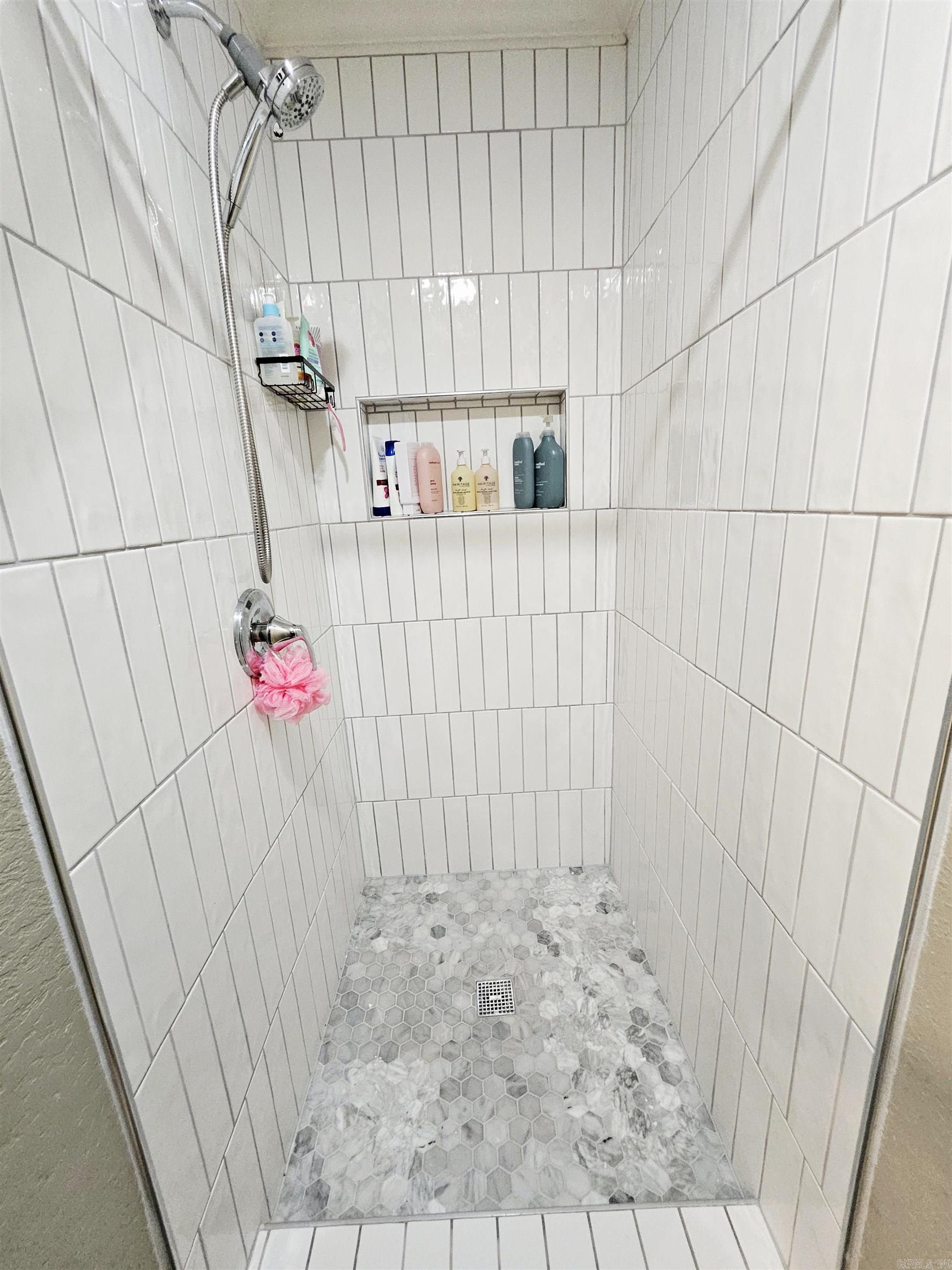 WHITNEY WOODS - Residential