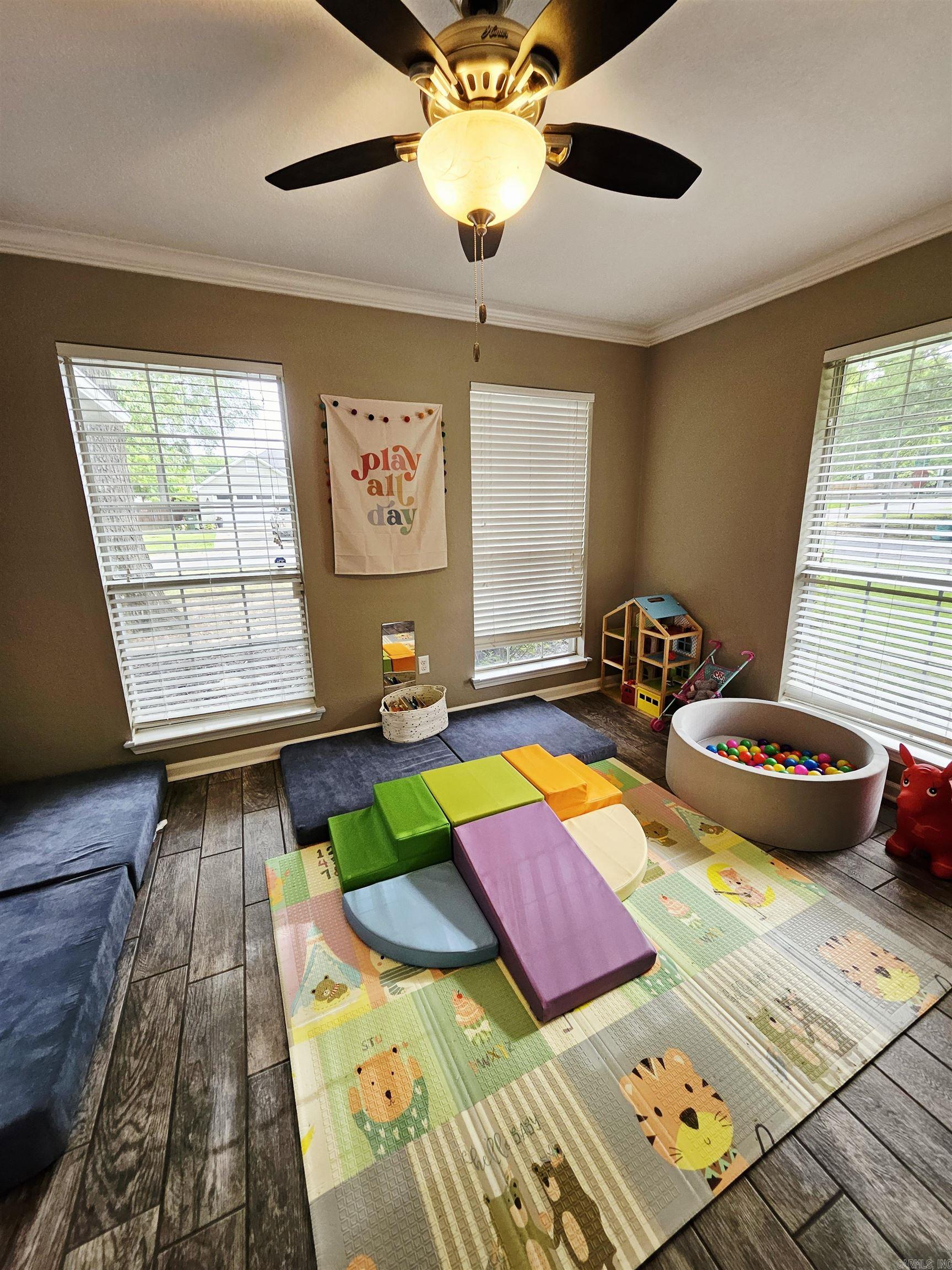 WHITNEY WOODS - Residential