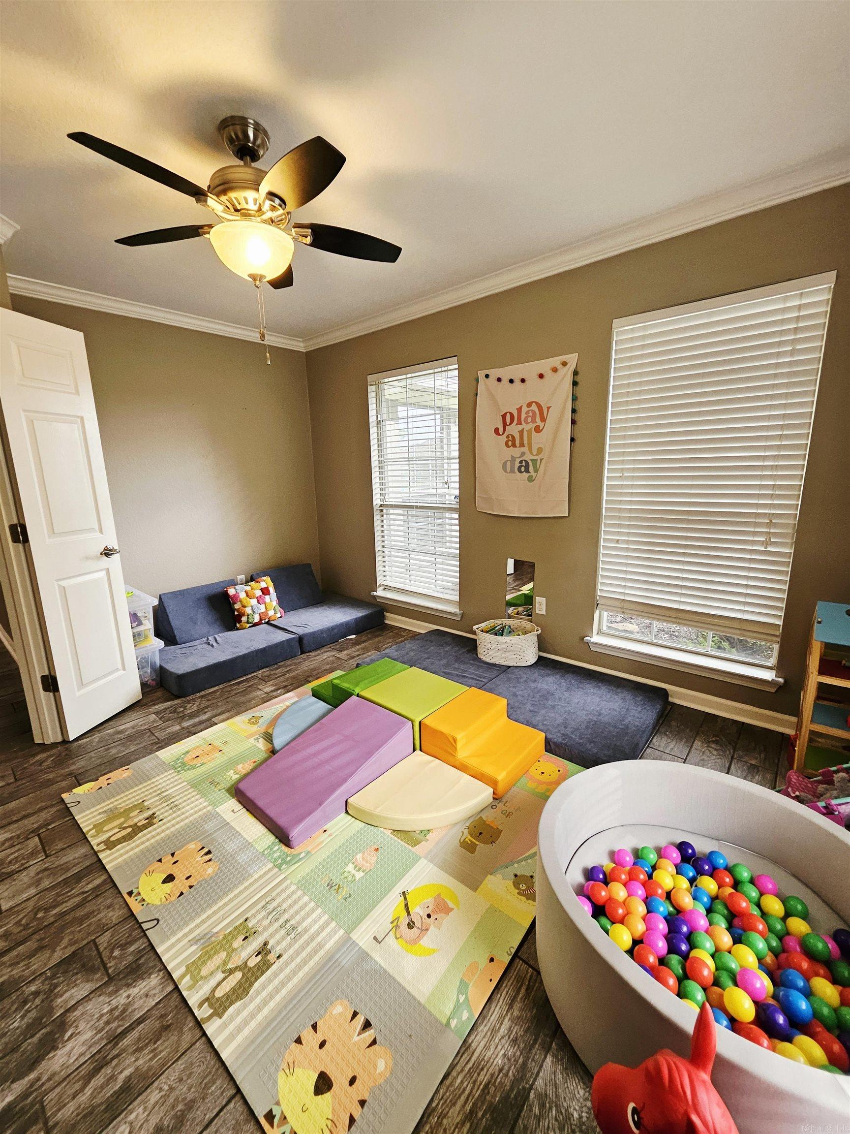 WHITNEY WOODS - Residential