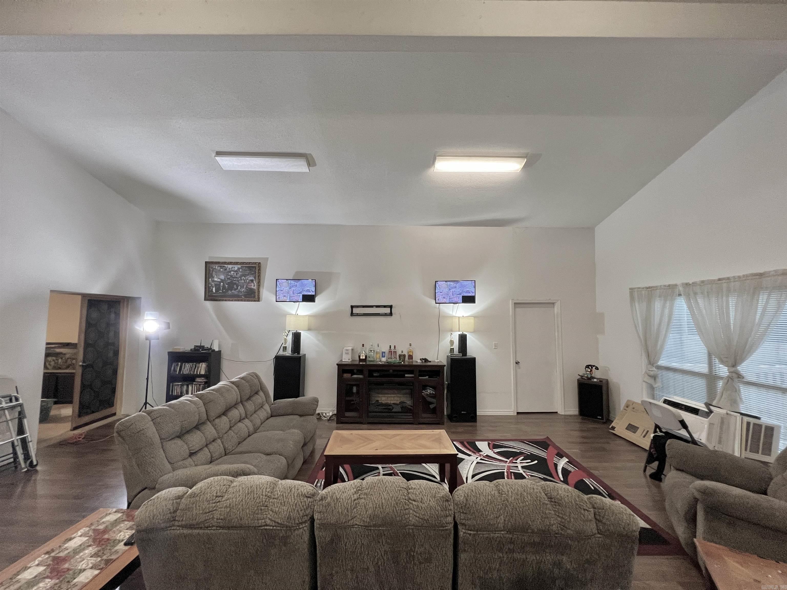 MARLOWE MANOR - Residential