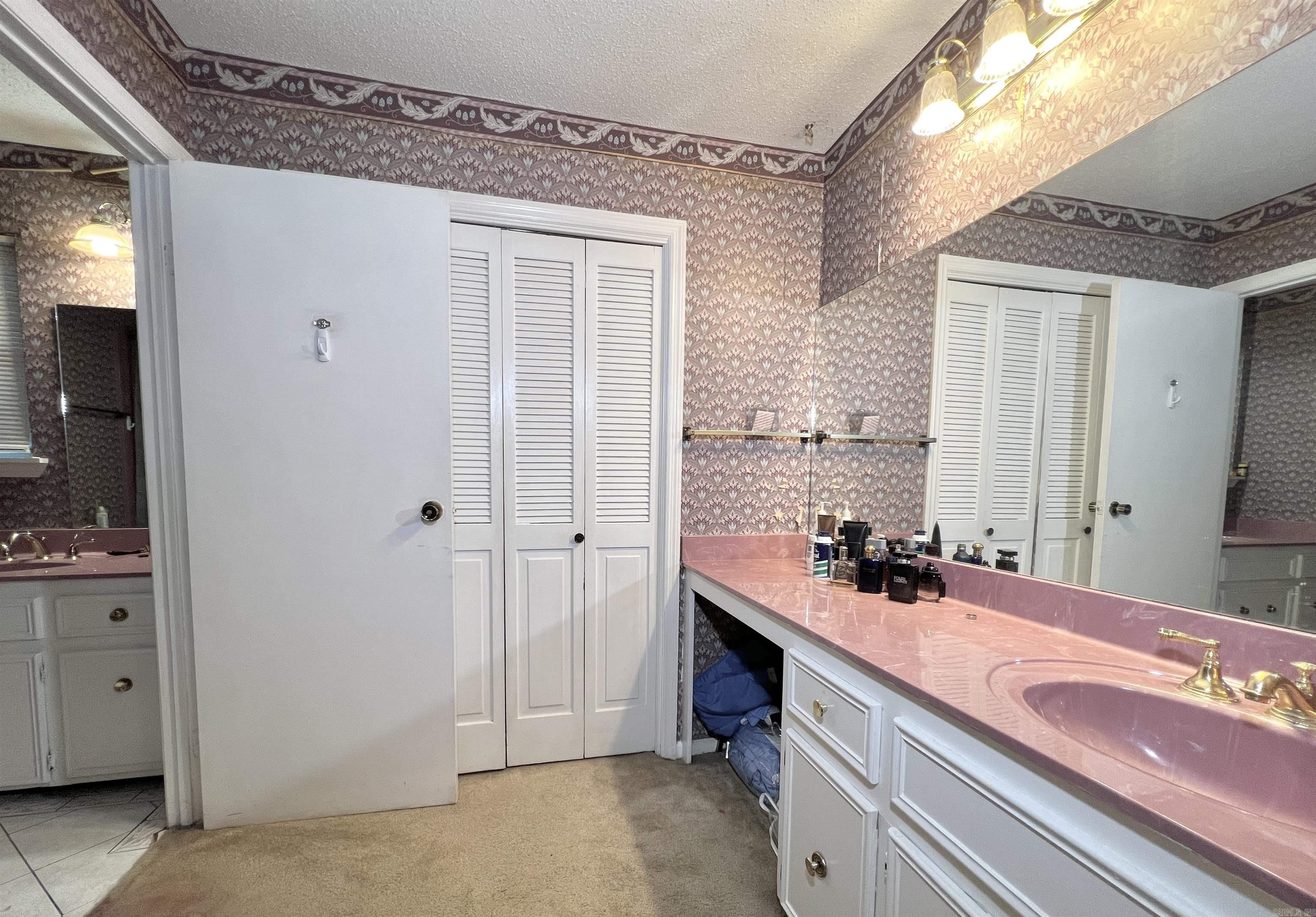 MARLOWE MANOR - Residential