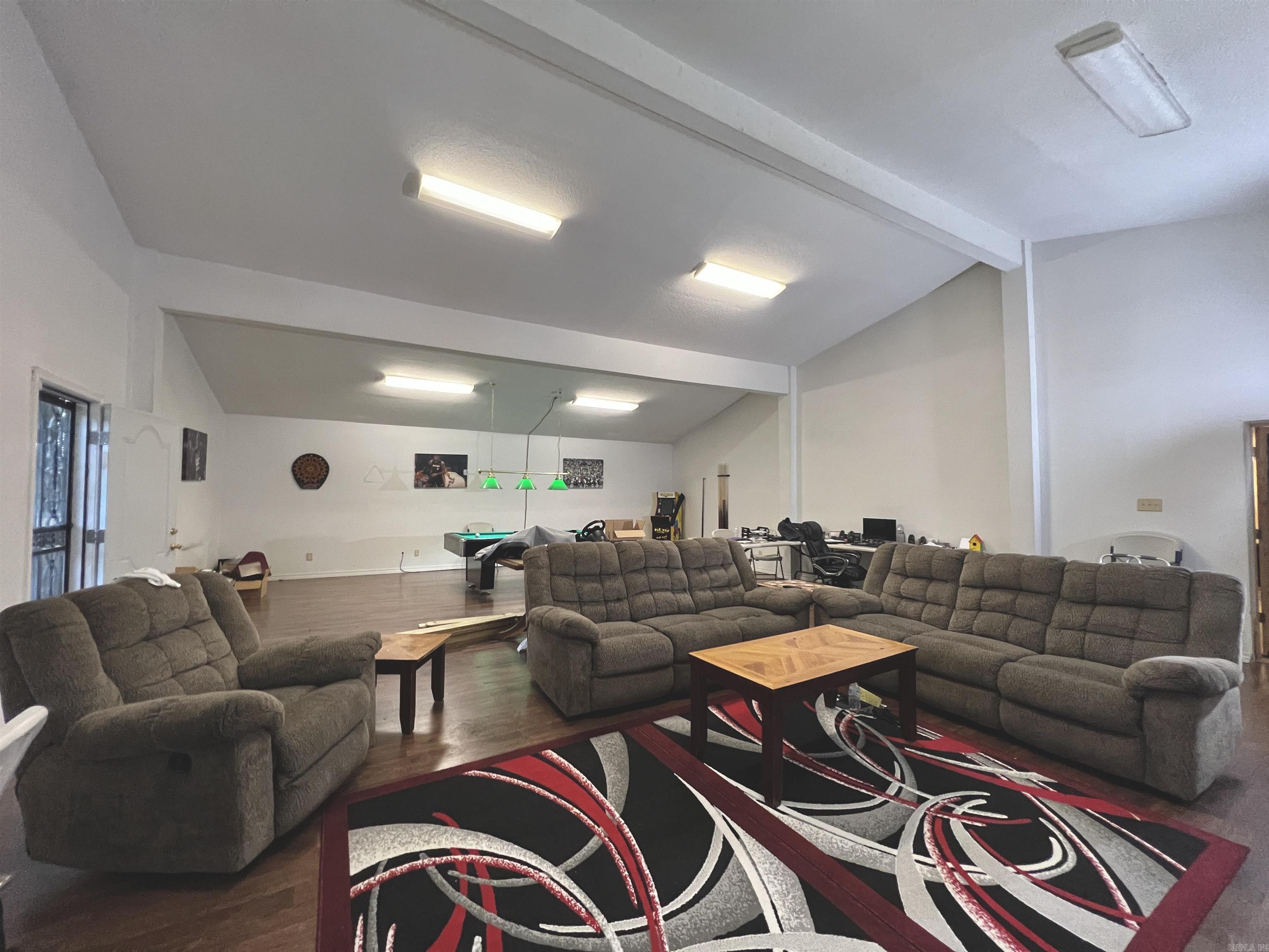 MARLOWE MANOR - Residential