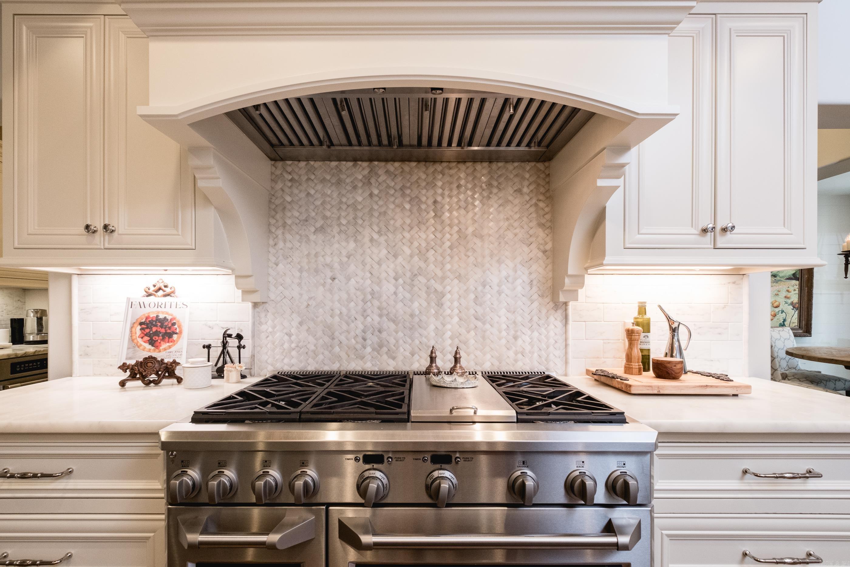 CHENAL VALLEY DEAUVILLE PLACE - Residential