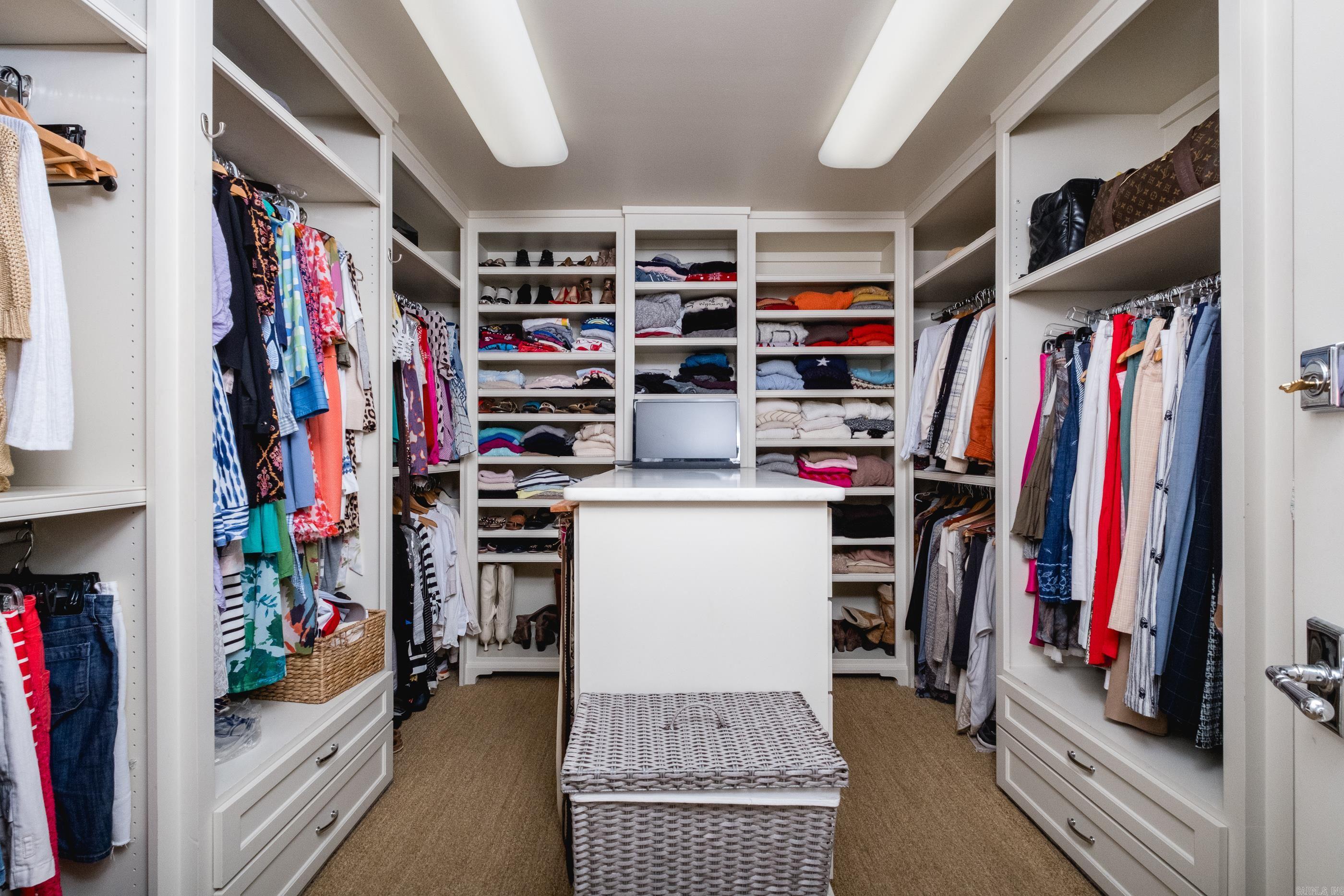 CHENAL VALLEY DEAUVILLE PLACE - Residential