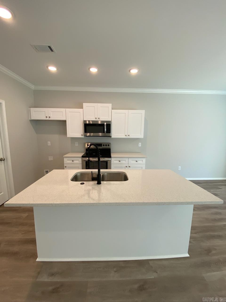 THE VILLAGES AT MAGNOLIA LANE - Residential