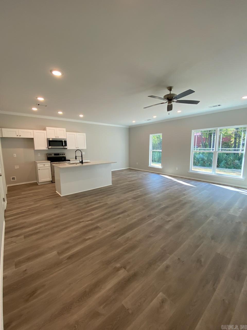 THE VILLAGES AT MAGNOLIA LANE - Residential